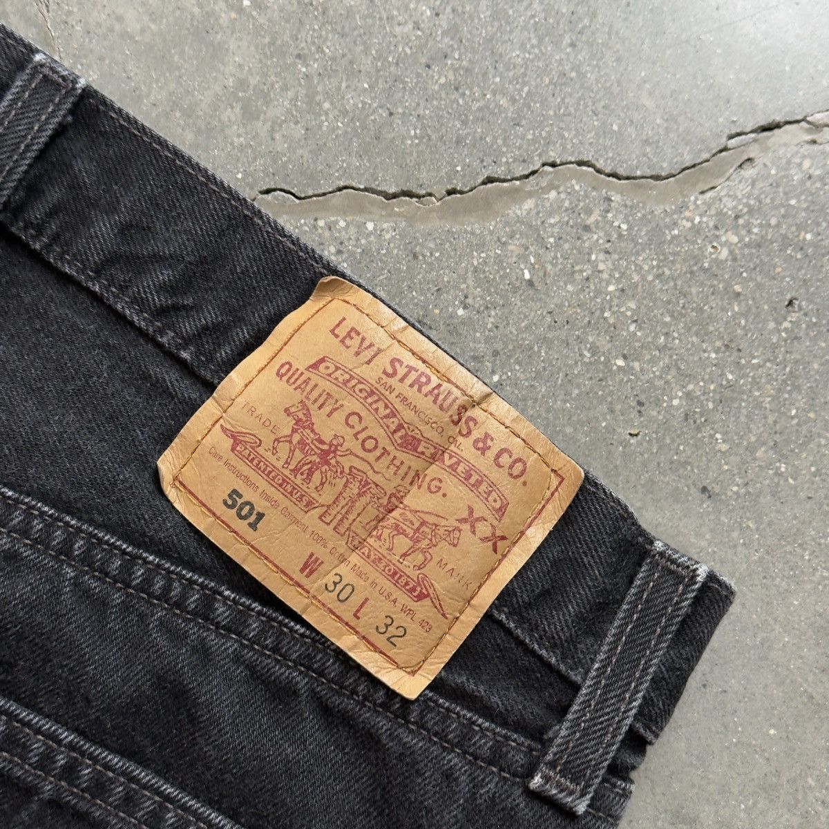 Levi's Vintage 1998 Levi 501 Size US 30 / EU 46 - 4 Thumbnail
