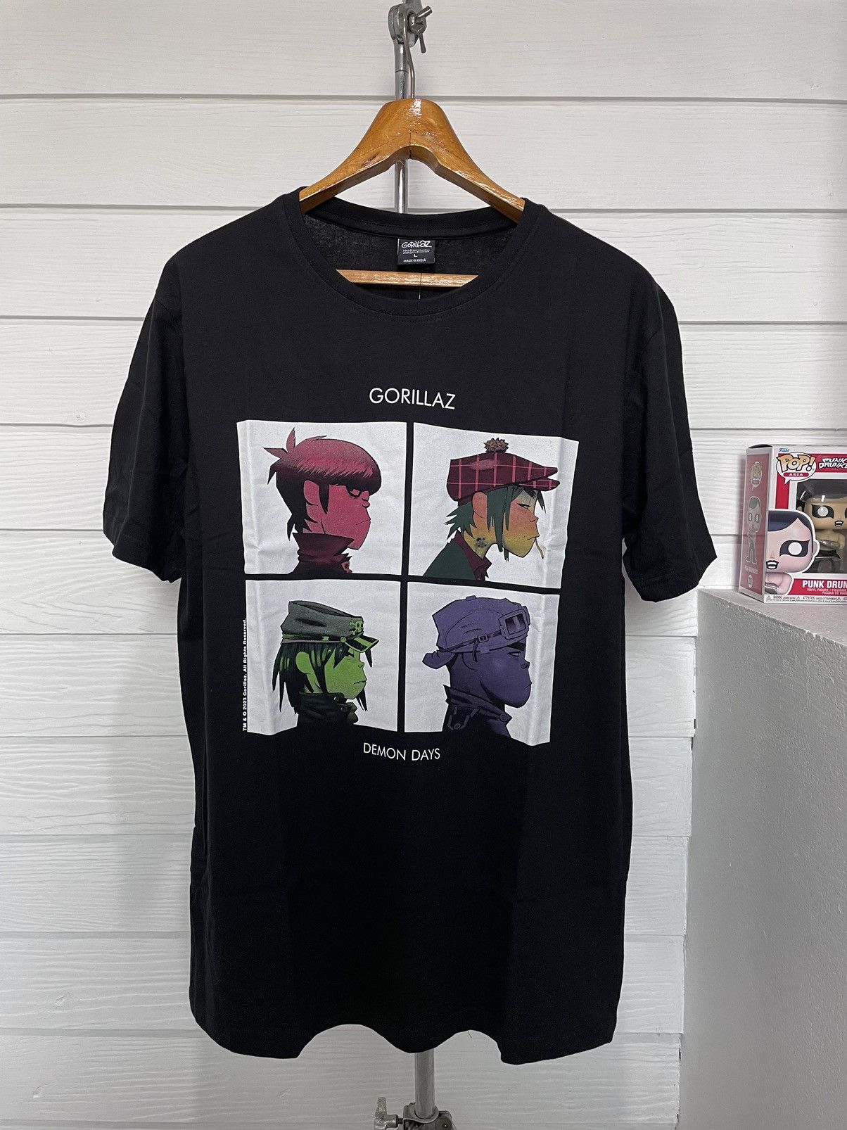 Band Tees GORILLAZ DEMON DAYS ALBUM (2023) Size US L / EU 52-54 / 3 - 1 Thumbnail
