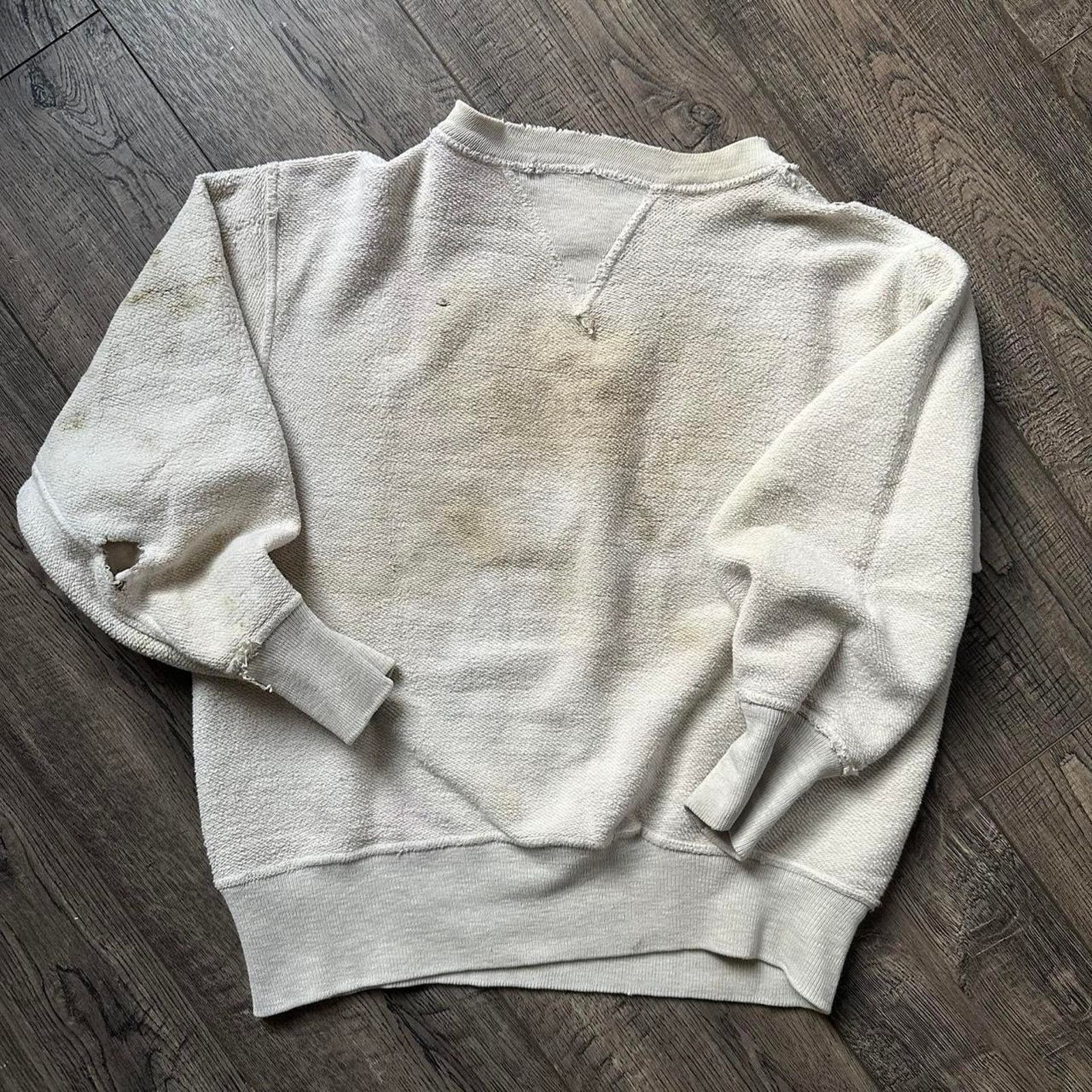 Vintage Vintage 50s Thrashed White Cotton Single V Sweatshirt Size US XS / EU 42 / 0 - 3 Thumbnail