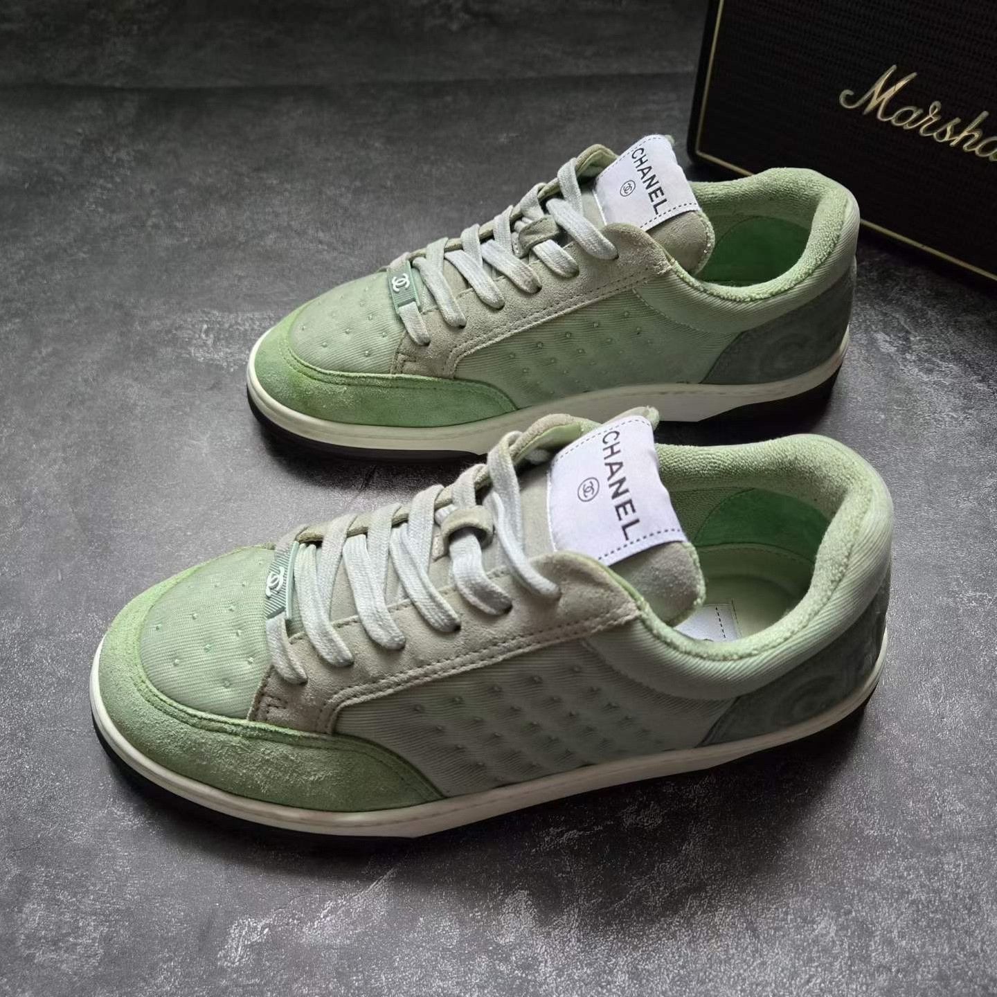 Balenciaga Balenciaga Green Lowtop Sneakers 37 Women Size US 6.5 / IT 36.5 - 1 Thumbnail