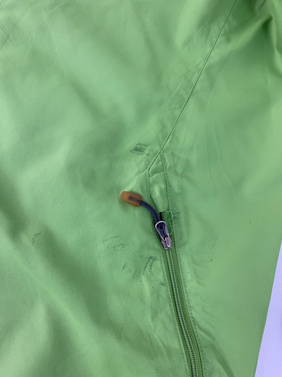 Nike ACG Hype Nike Acg Quilted Hooded Jacket Full Zip Design Size US L / EU 52-54 / 3 - 19 Thumbnail