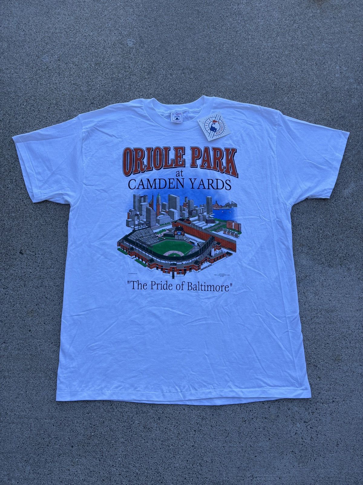 MLB Vintage 1996 Delta “The Pride of Baltimore” T-Shirt Size XL Size US XL / EU 56 / 4 - 1 Thumbnail