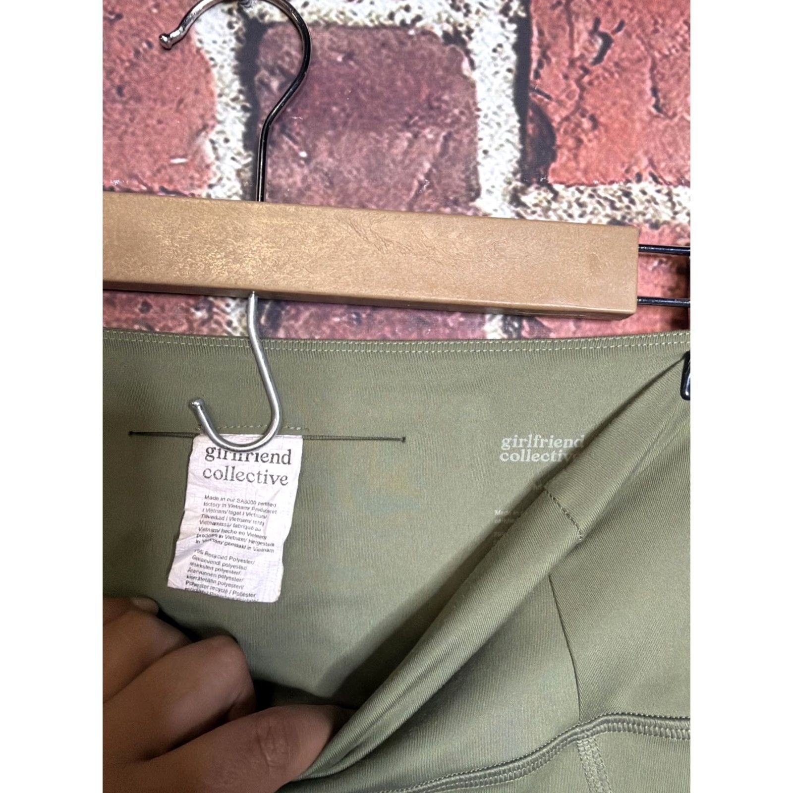 Girlfriend Collective Girlfriend Collective Legging Size Medium Green Athletic Compression Pockets Womens M Green Size 32" / US 10 / IT 46 - 2 Thumbnail