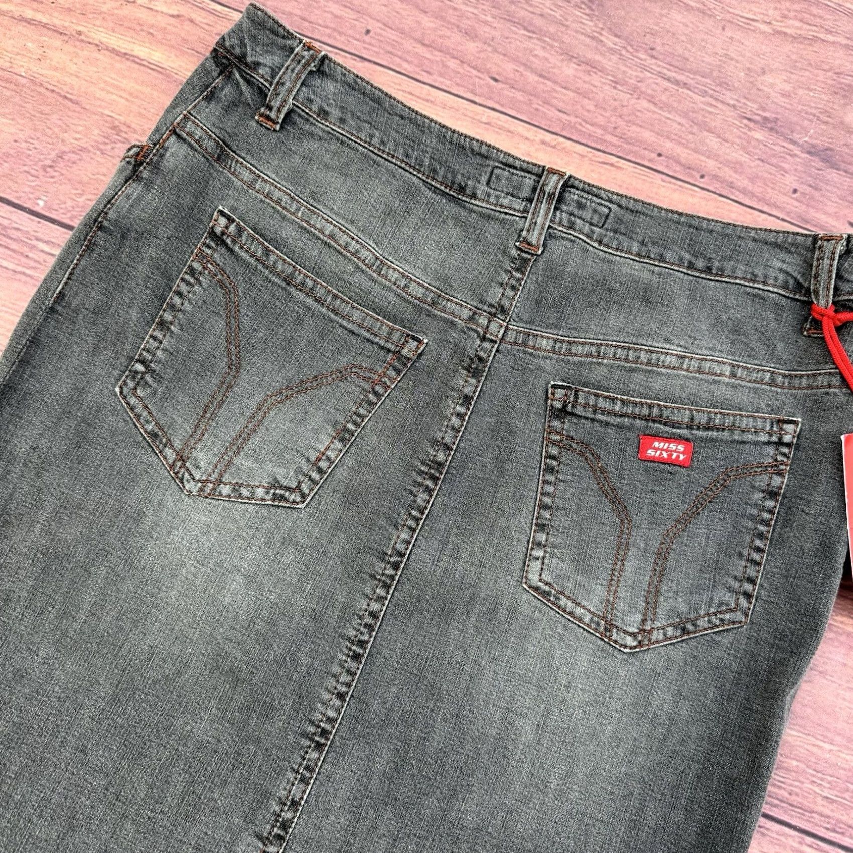 Miss Sixty VINTAGE Miss Sixty Skirt Denim Gray Soul Skirt S Regular Women's Gray Soul mood Vintage 1990s? (omit) Size 28" / US 6 / IT 42 - 3 Thumbnail