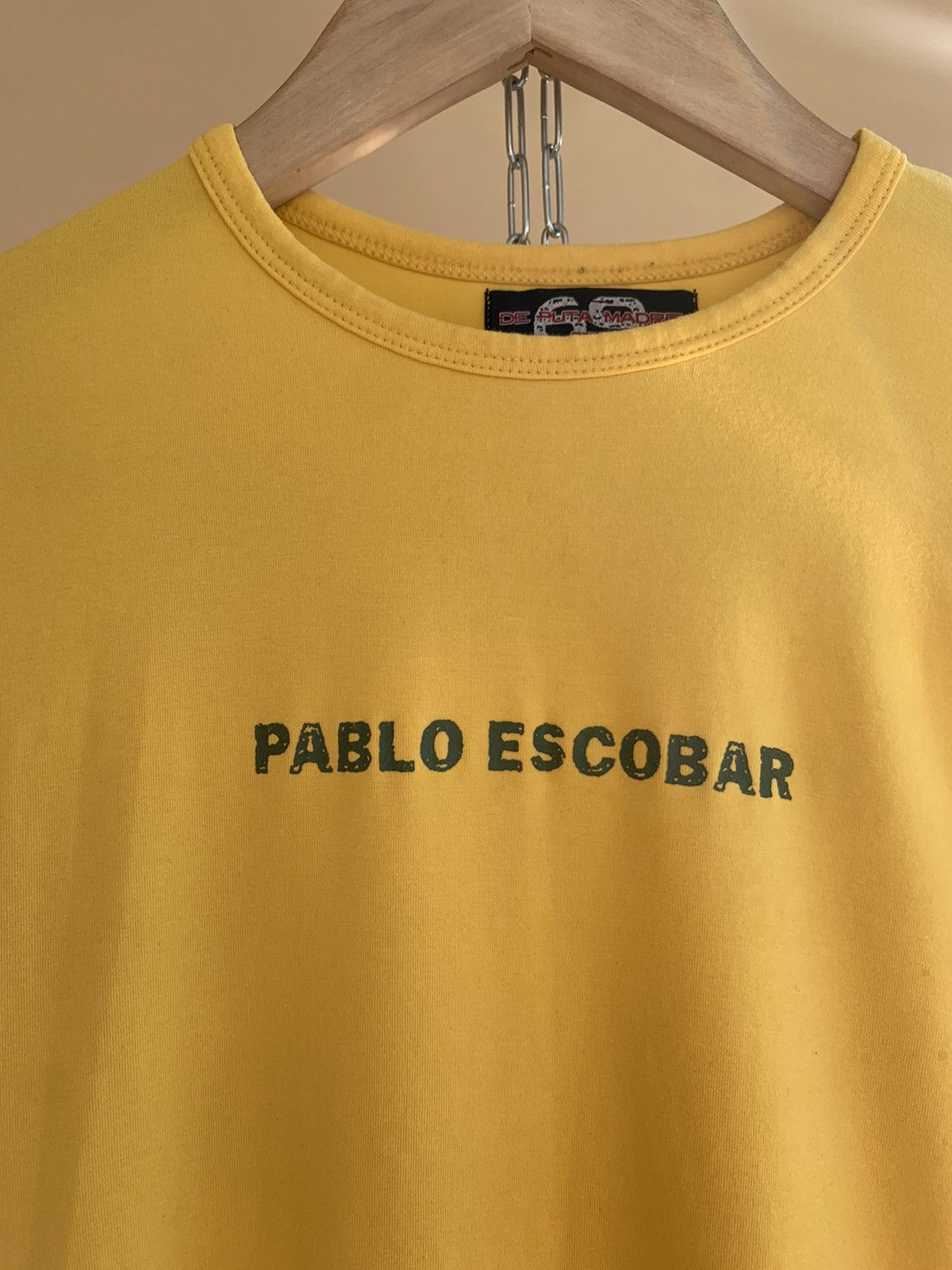 Vintage De Puta Madre 69 Pablo Escobar Long Sleeve T-Shirt Y2K 2000s Size US L / EU 52-54 / 3 - 6 Thumbnail