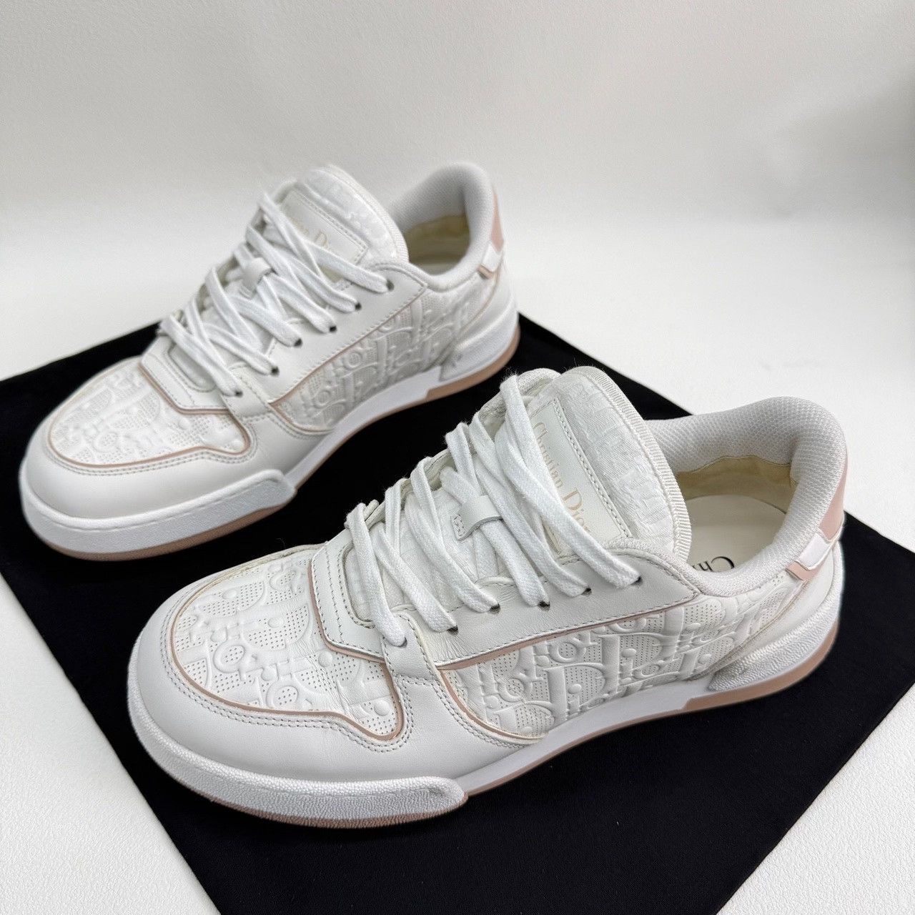 Dior Dior Printed Pink Lowtop Sneakers us_6-5 Women Size US 6.5 / IT 36.5 - 1 Thumbnail