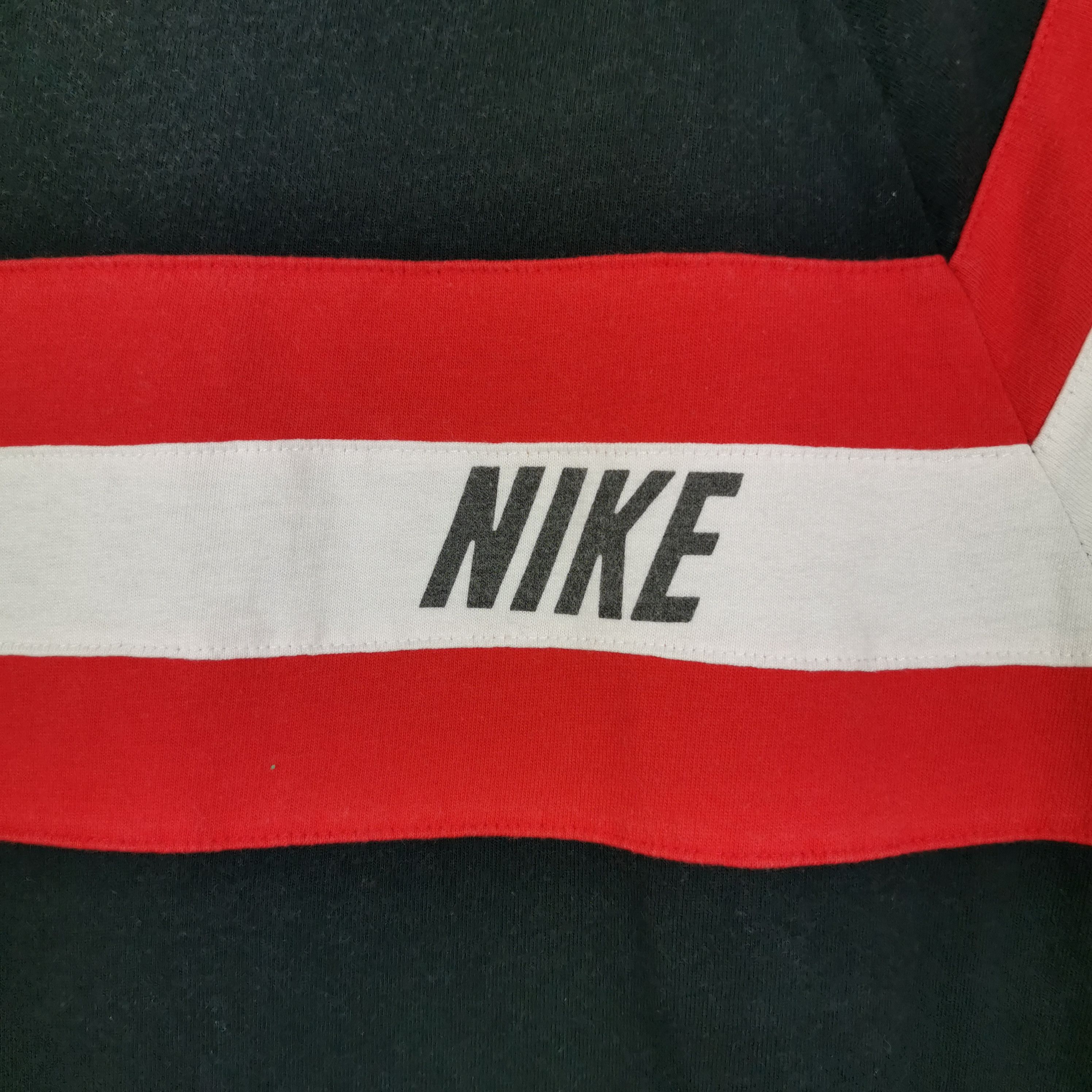 Vintage Vintage Y2K Nike T-Shirt Nike Swoosh Tees Stripe Tees Size US S / EU 44-46 / 1 - 8 Thumbnail