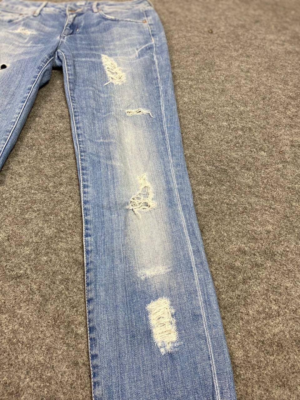 H&M &denim by h&m slim distressed denim Size US 30 / EU 46 - 12 Thumbnail