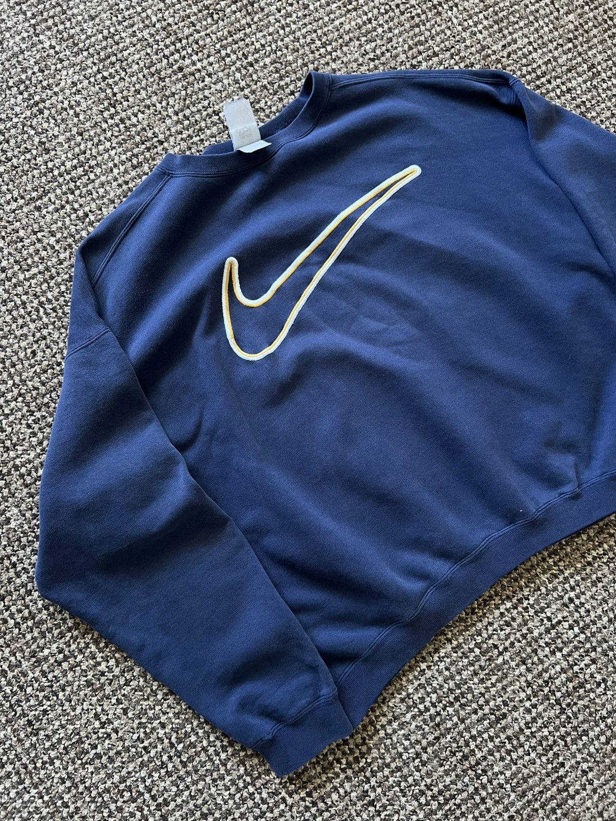 Nike Vintage 90s Nike Swoosh Sweatshirt Blue Size L Rare Size US L / EU 52-54 / 3 - 7 Thumbnail
