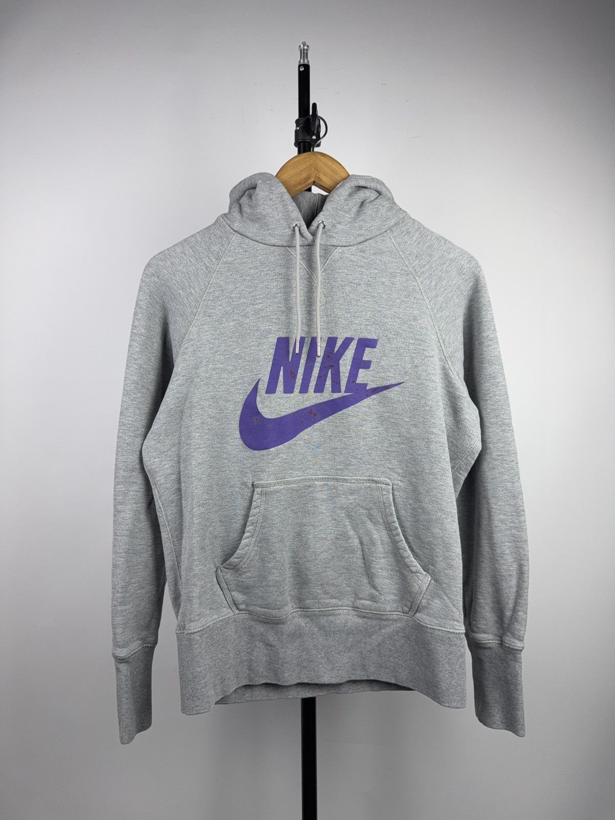 Nike 00s Retro Nike Purple Logo Y2K Sportswear Hoodie Grey Size L / US 10 / IT 46 - 1 Thumbnail