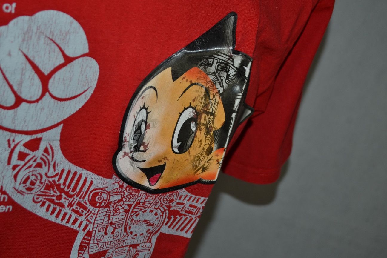 Anime × Japanese Brand × Vintage Vintage Astro Boy Anime Hologram t-shirt Size US L / EU 52-54 / 3 - 5 Thumbnail
