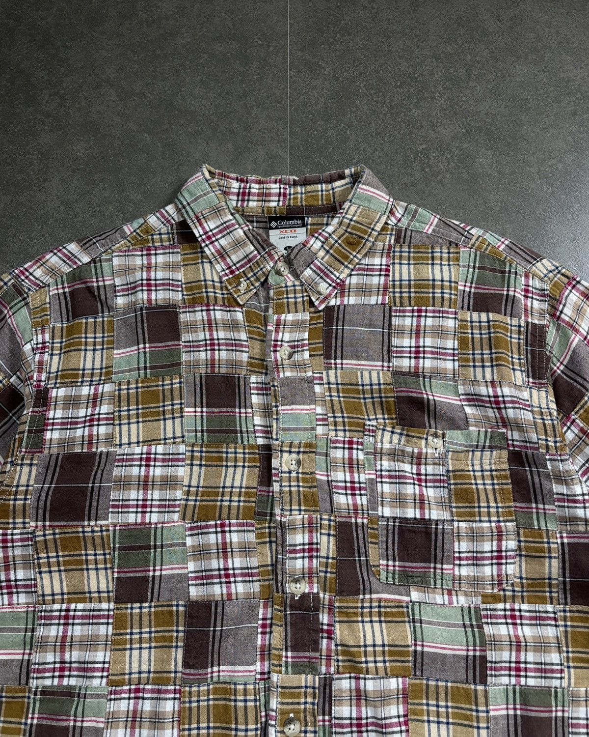 Columbia Columbia Patchwork Vintage Tee Size US L / EU 52-54 / 3 - 3 Thumbnail