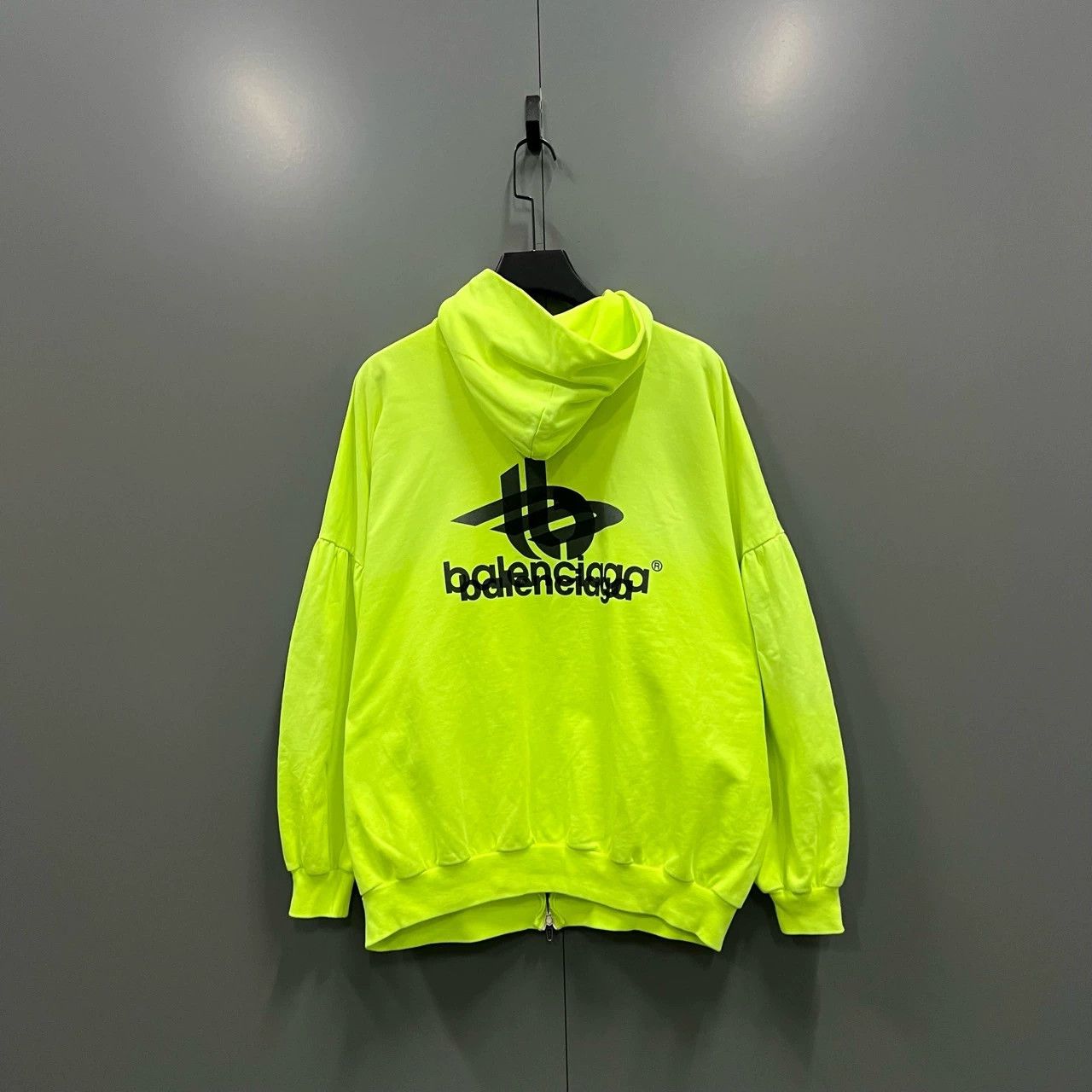 Balenciaga balenciaga neon yellow zip-up hoodie Size US S / EU 44-46 / 1 - 2 Thumbnail