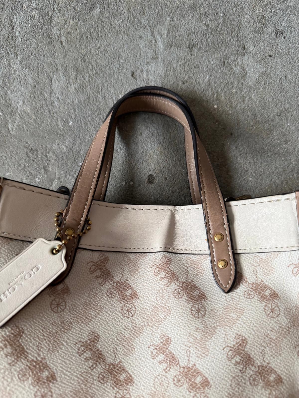 Coach Coach Field 22 Horse Carriage Tote Bag Brown/White Size ONE SIZE - 3 Thumbnail