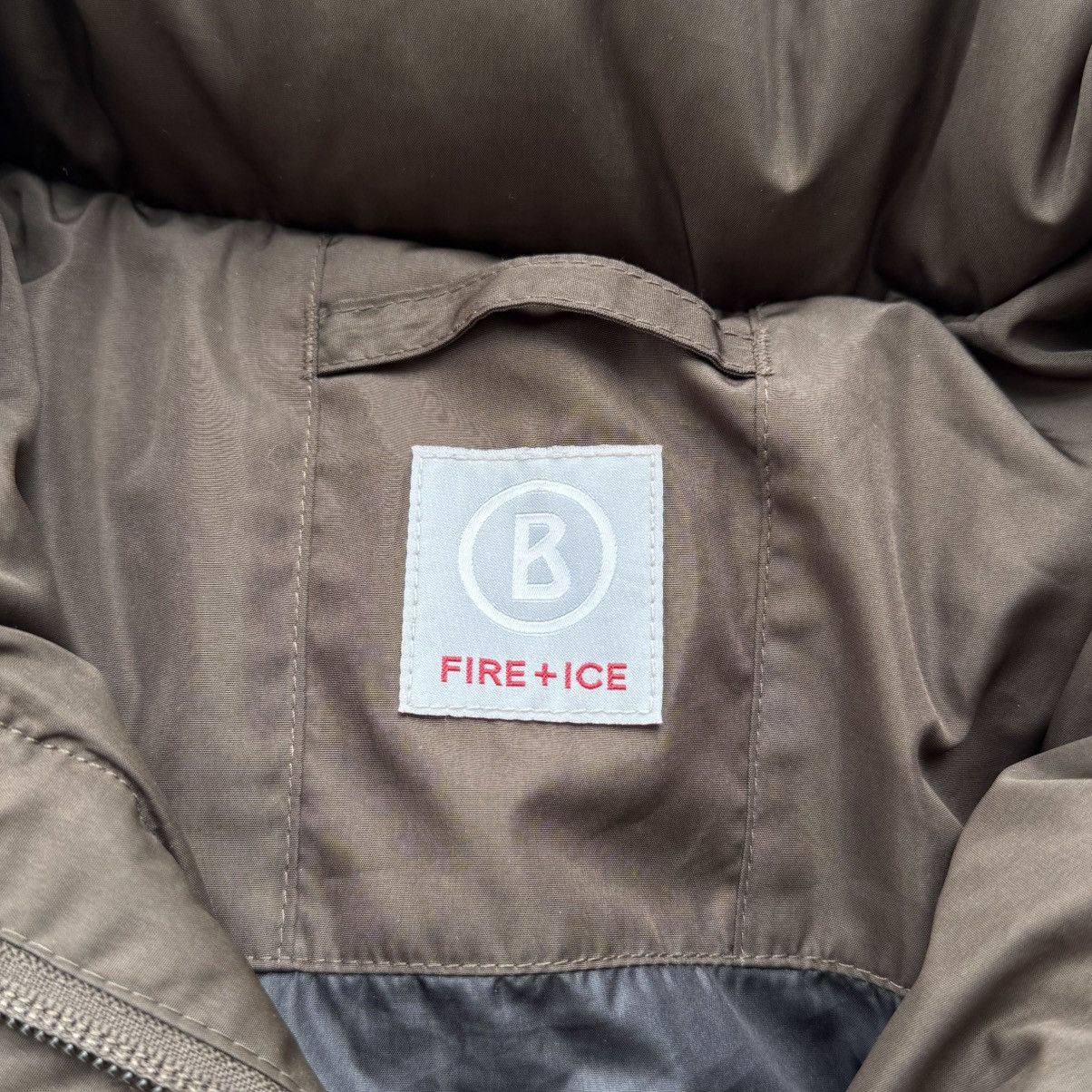 Bogner Bogner Fur Hooded Ski Down Puffer Jacket Size M / US 6-8 / IT 42-44 - 19 Thumbnail