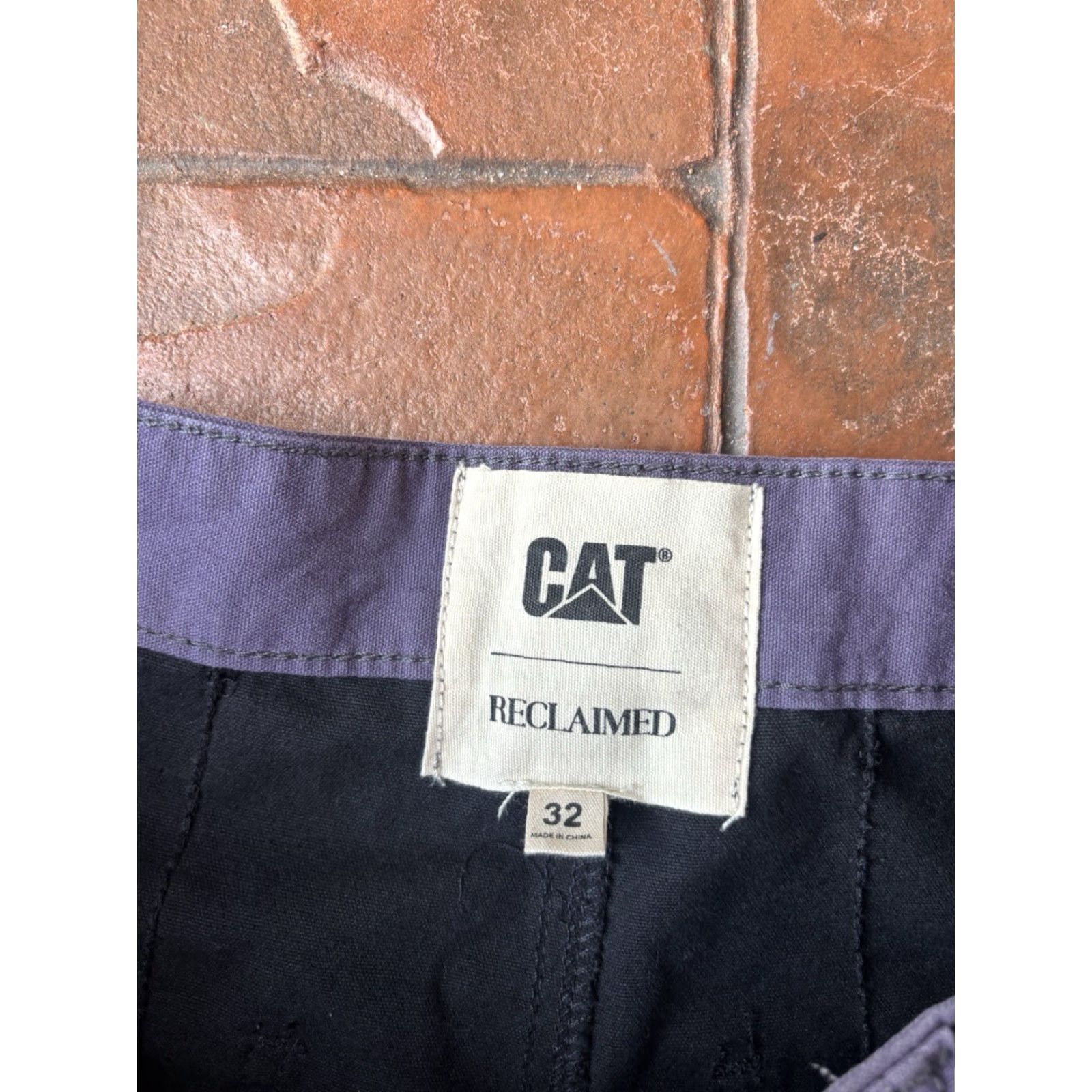 Vintage CAT X Reclaimed Carpenter Shorts Men’s 32 Relaxed Fit Grunge Black 100% Cotton Pocketed Jean Shorts Regular 32 Mens Size US 32 / EU 48 - 3 Thumbnail