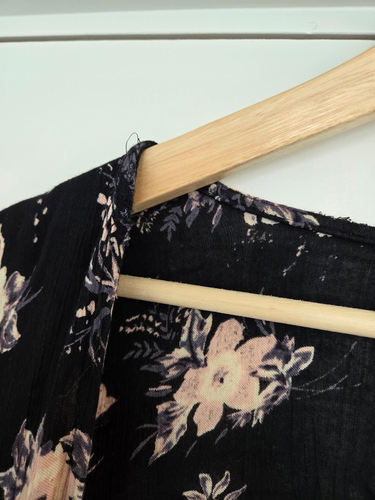 Other Francesca's Collection Floral Kimono Robe Size S / US 4 / IT 40 - 5 Thumbnail