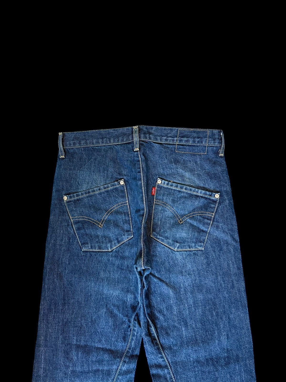 Levi's Levi’s Engineered Navy Baggy Flared Twisted Denim Jeans Y2K Size US 30 / EU 46 - 3 Thumbnail