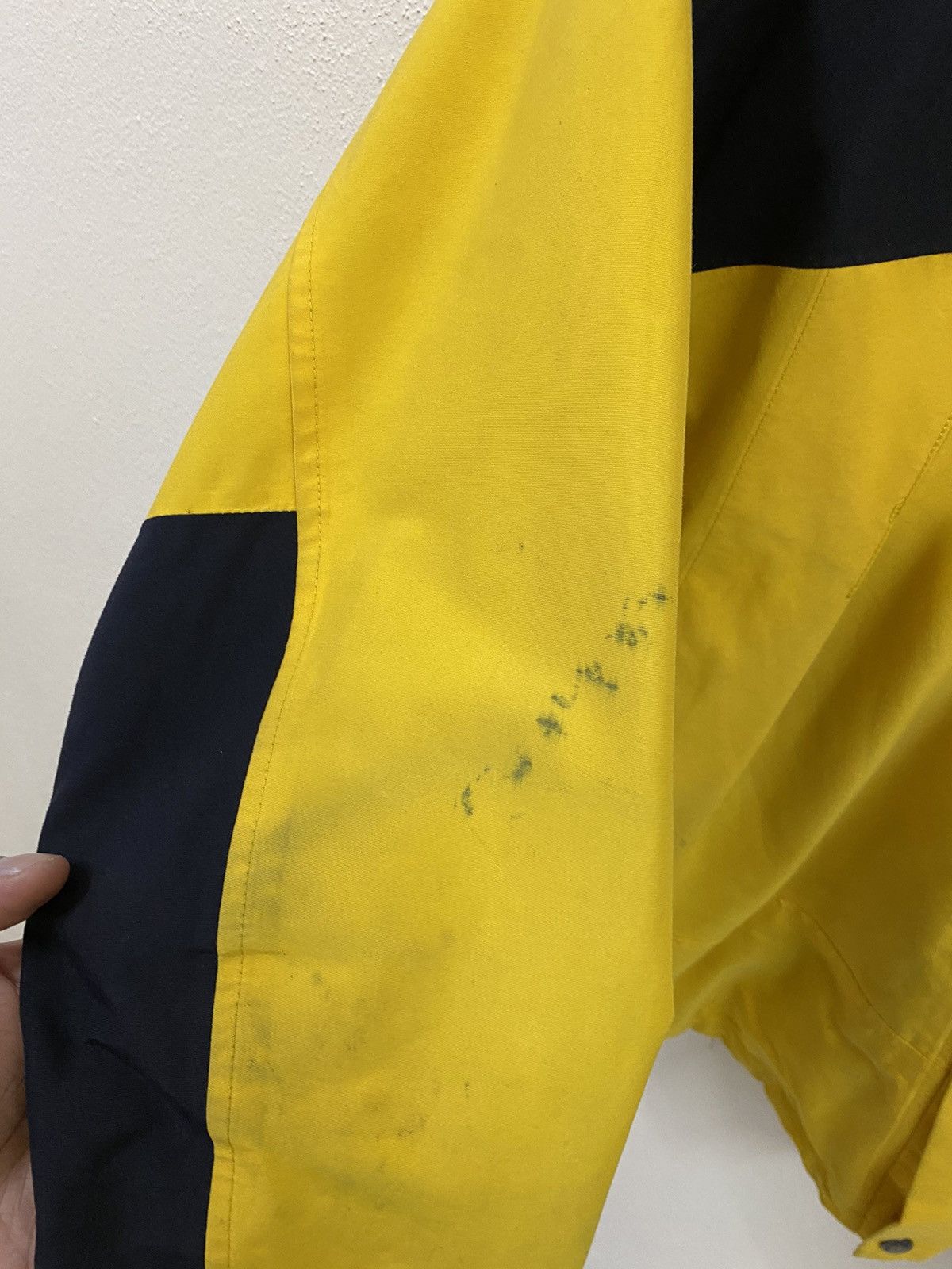 The North Face The North Face Goretex Outwear Yellow Size US L / EU 52-54 / 3 - 18 Thumbnail