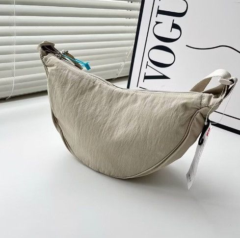 Japanese Brand Huskycat lightweight underarm dumpling bag Size ONE SIZE - 12 Thumbnail