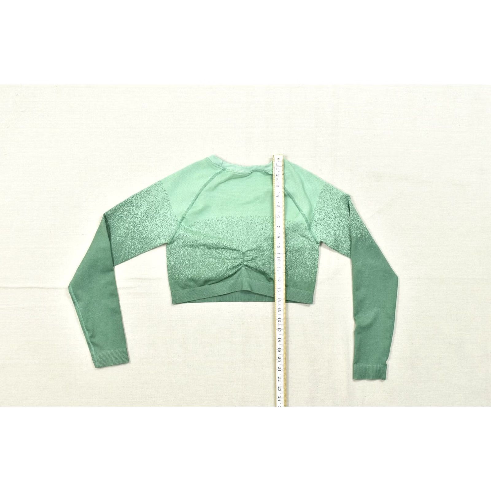 Gymshark Gymshark Adapt Marl Seamless Long Sleeve Crop Top Green Women's Size Small Shirt Cropped Womens Style 90s (if applicable) Size S / US 4 / IT 40 - 5 Thumbnail