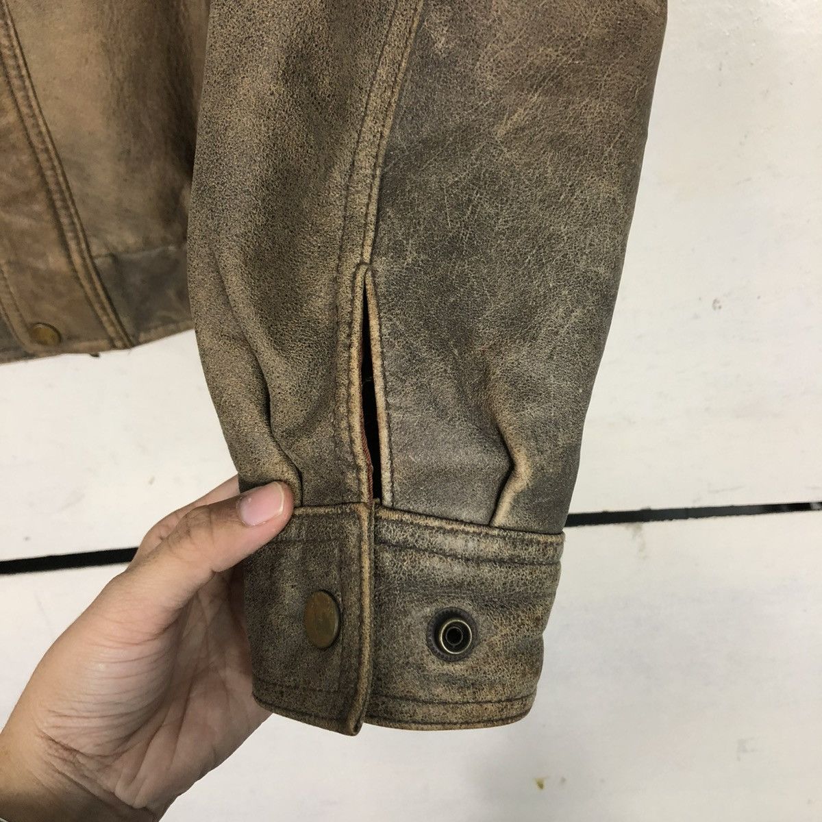 Japanese Brand 🔥VINTAGE GENUINE LEATHER JACKET SUNTORY COFFEE BOSS BIG LOGO Size US L / EU 52-54 / 3 - 17 Thumbnail