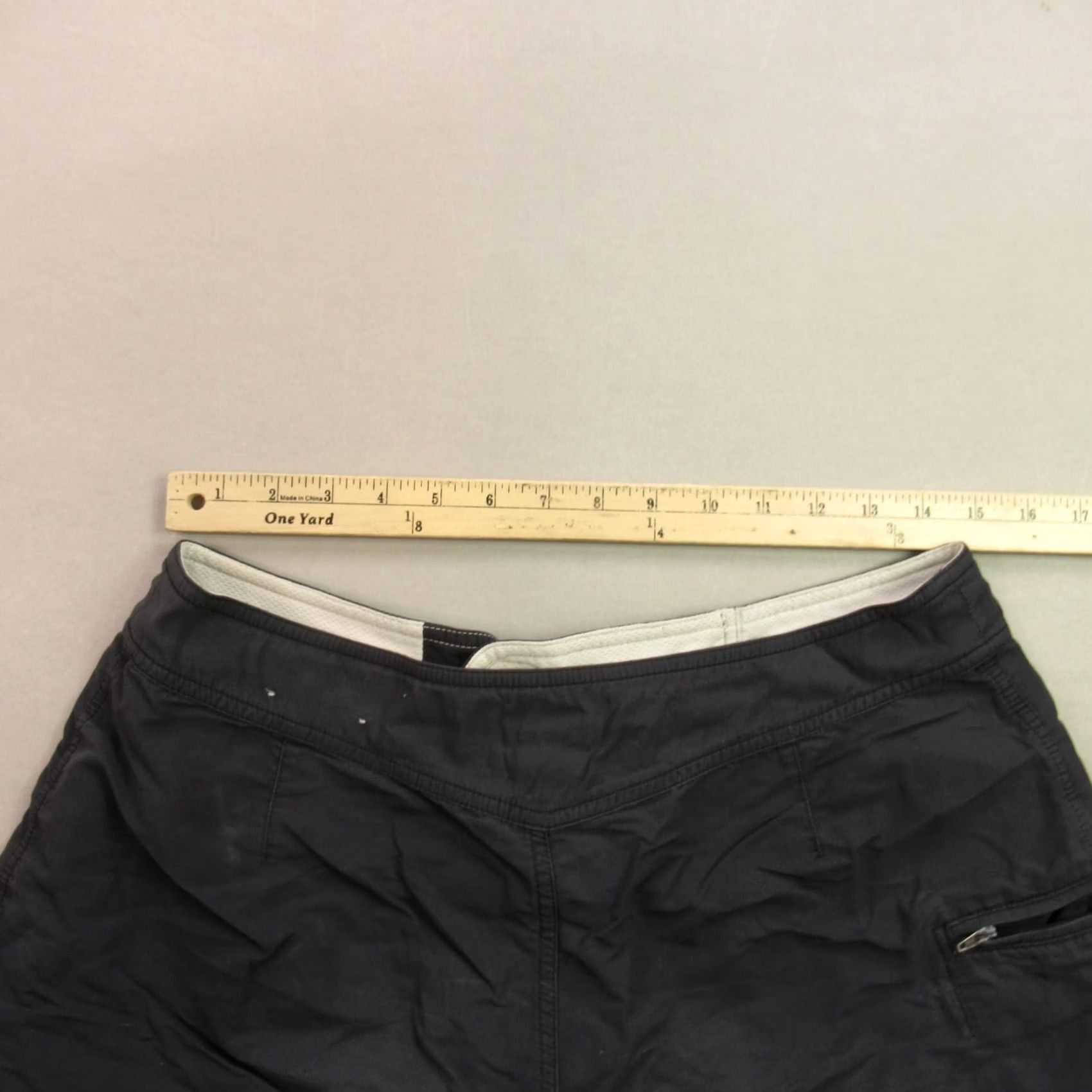 Patagonia Patagonia Shorts Mens 34 Board Shorts Swimwear Lightweight Gray Nylon Beach Surfing Pockets Mens 34 Size US 34 / EU 50 - 5 Thumbnail