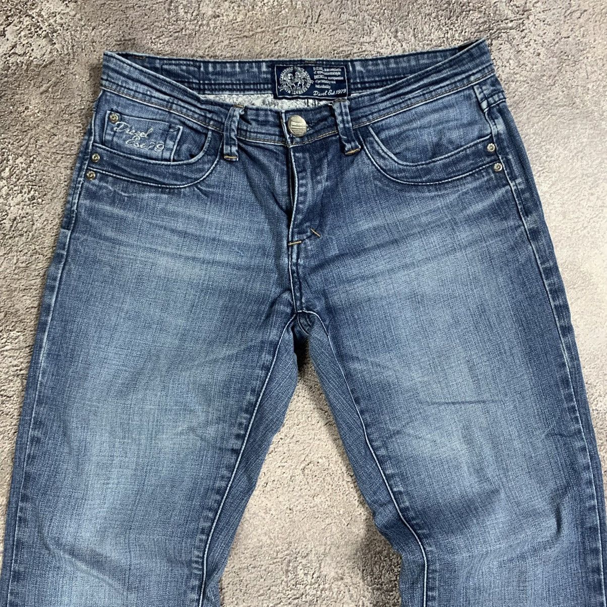 Vintage Vintage 90s Diesel Flared Distressed Low Rise Jeans Grunge 3 Size 30" / US 8 / IT 44 - 3 Thumbnail