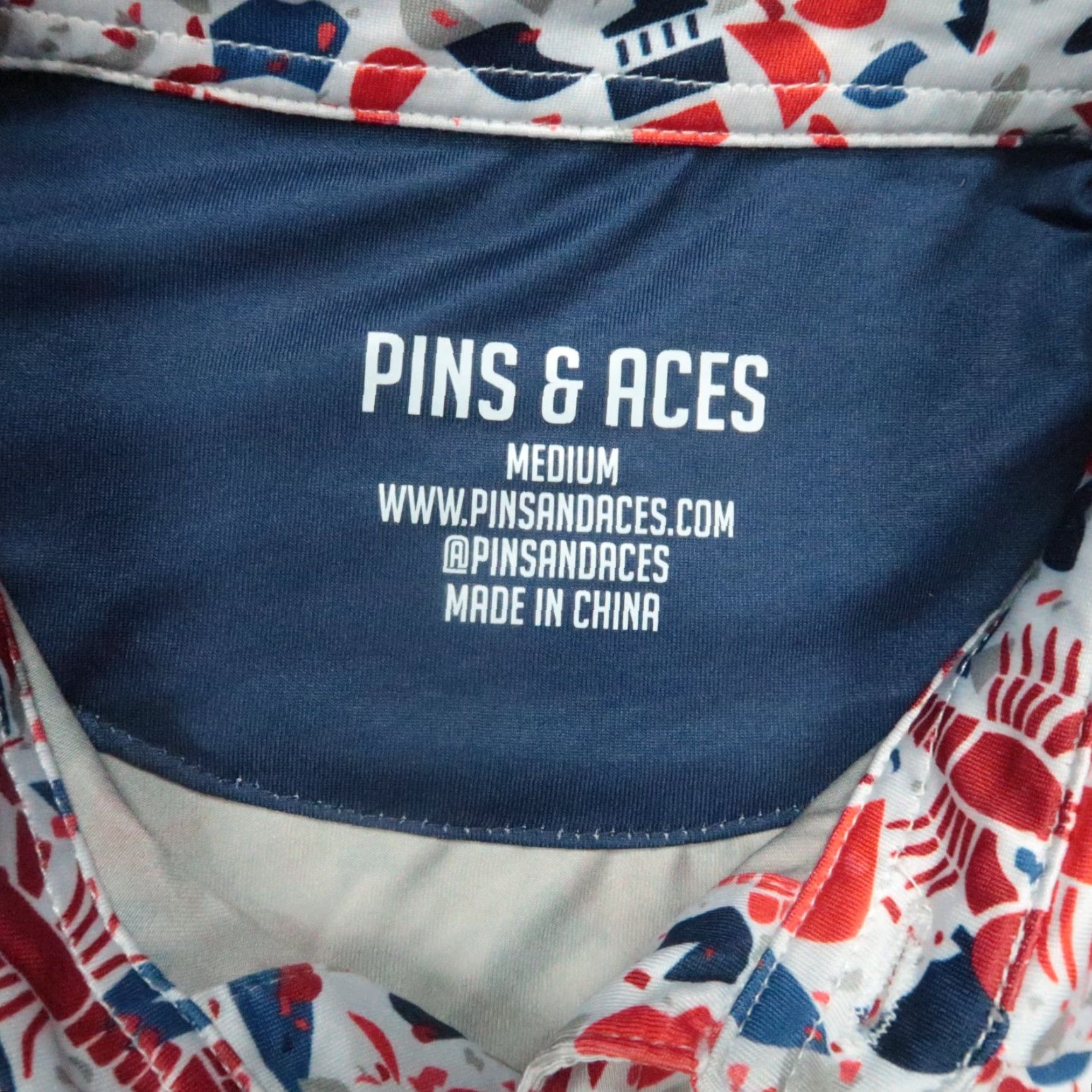 Vintage Pins & Aces Polo Shirt Mens Medium White 40 in Polyester Golf Casual Activewear Short Sleeve Breathable Stretch Size US M / EU 48-50 / 2 - 3 Thumbnail