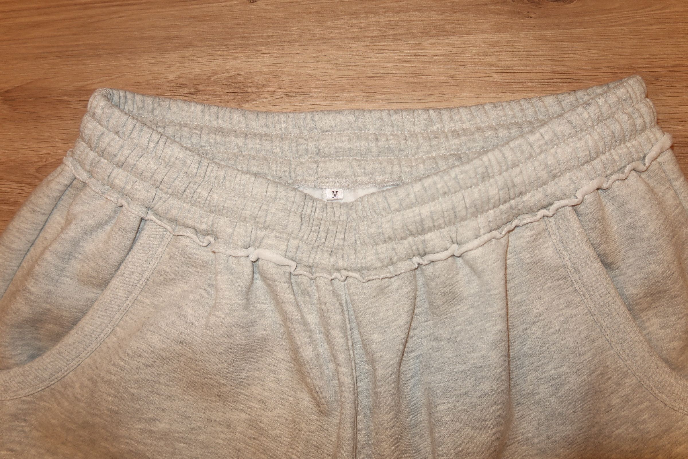 The GV Gallery GV Gallery Heather Grey Blank Scrunch Sweats Size US 34 / EU 50 - 5 Thumbnail