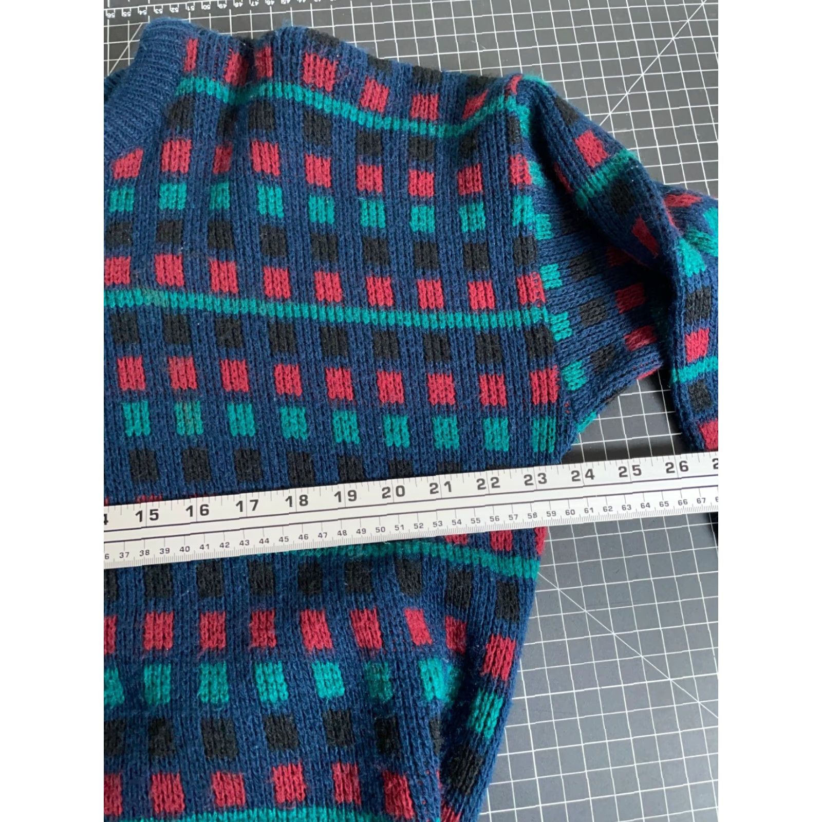 Vintage Vintage 90s Check Pattern Sweater Adult Large Blue Lightweight Pullover Knit Mens Retro Casual Size US L / EU 52-54 / 3 - 5 Thumbnail
