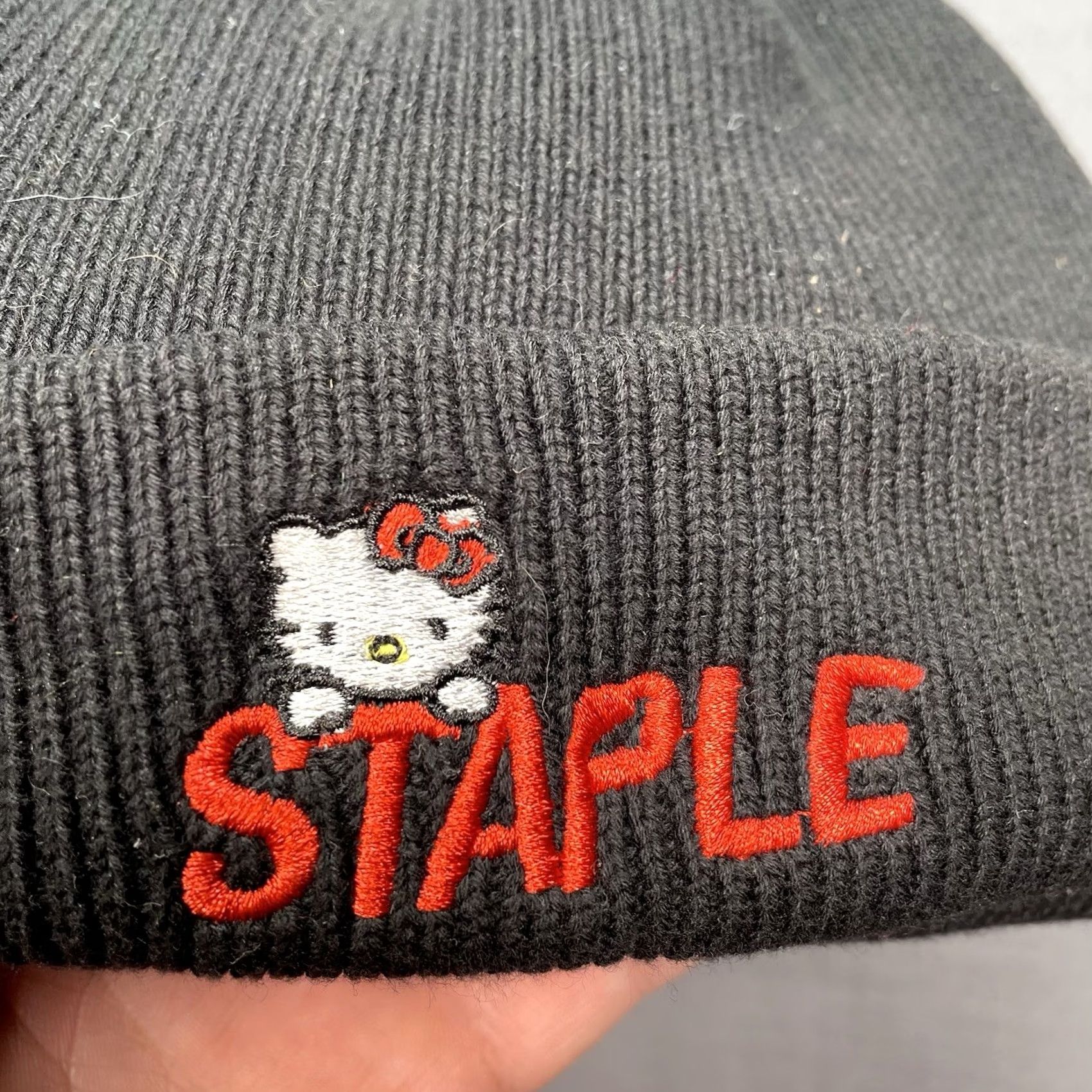 Vintage Pigeon Beanie Unisex Adults One Size Black Cotton Embroidered Hello Kitty 2020 Streetwear Size ONE SIZE - 2 Thumbnail