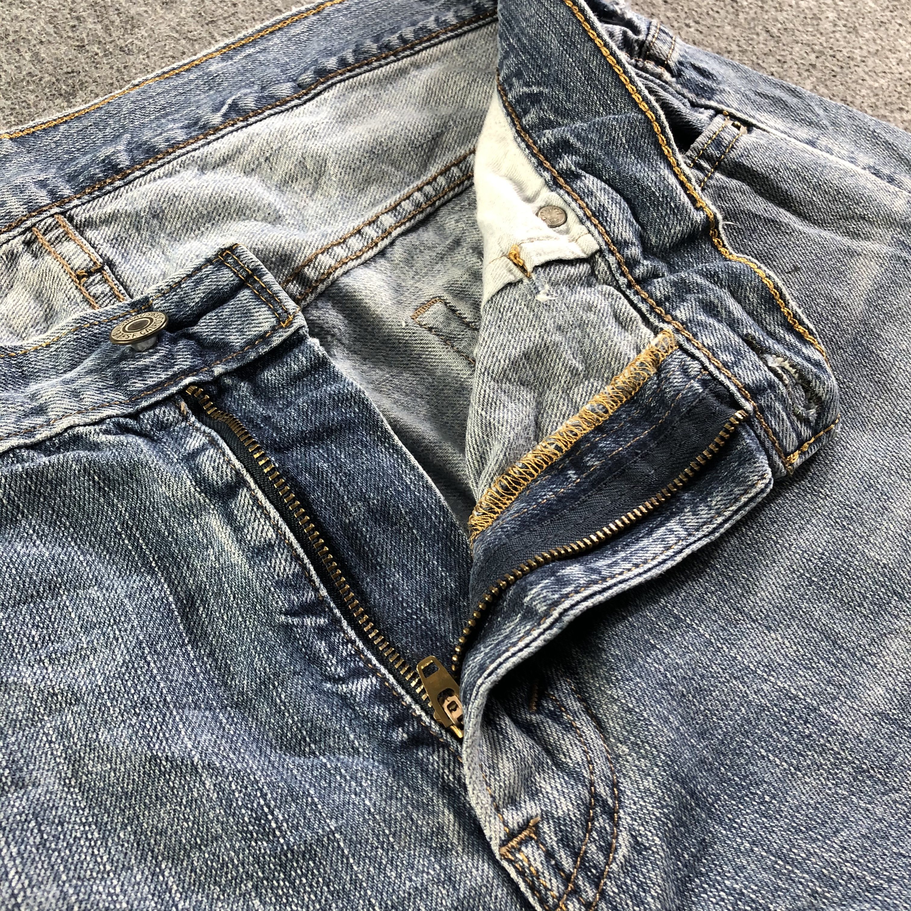 Levi's Vintage Blue Wash Levis 569 Jeans-J4174 Size US 37 - 8 Thumbnail