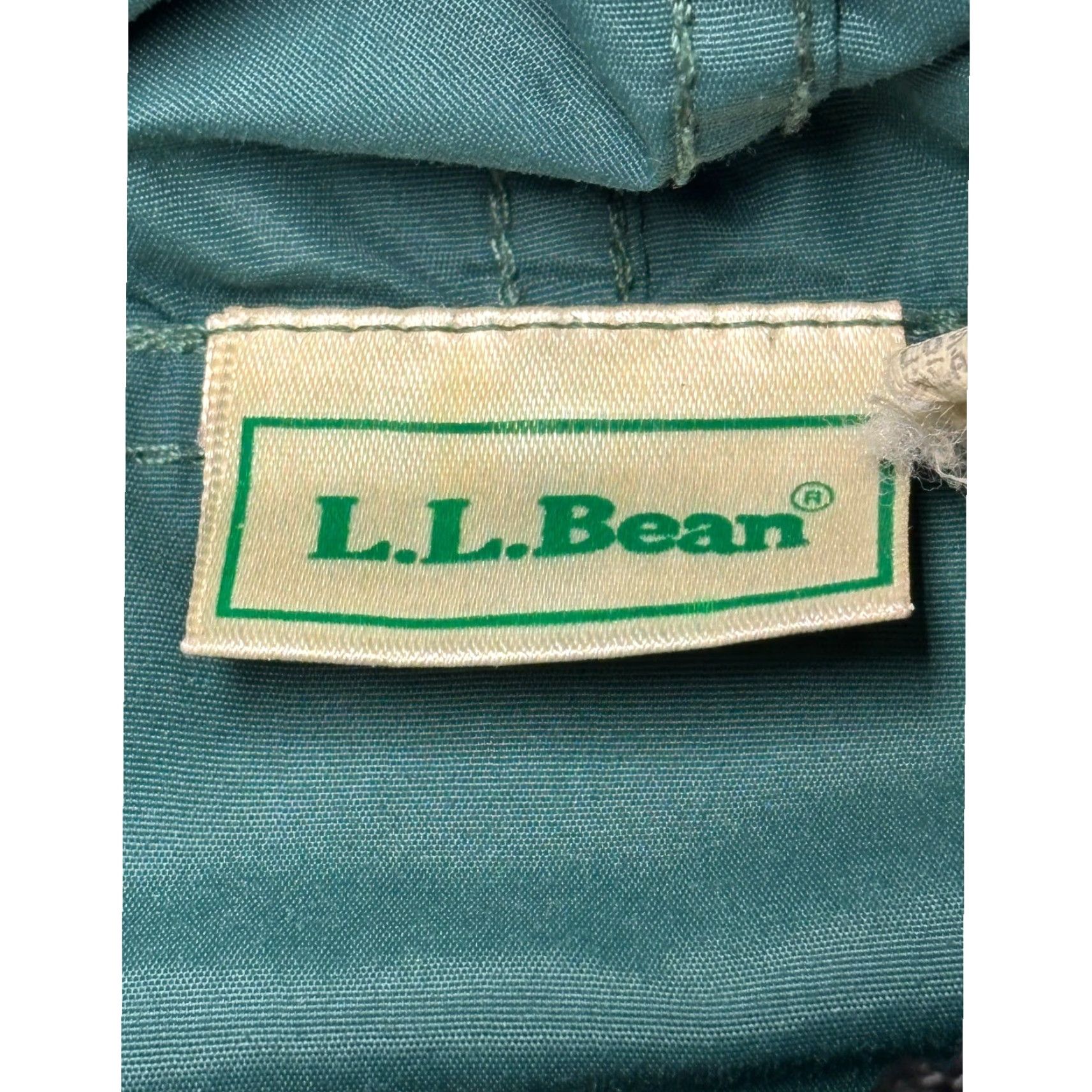 Vintage VINTAGE LL Bean Jacket Men Teal Green Nylon Anorak Windbreaker Hooded Zip Drawstring 90s Casual Travel M USA Size US M / EU 48-50 / 2 - 3 Thumbnail
