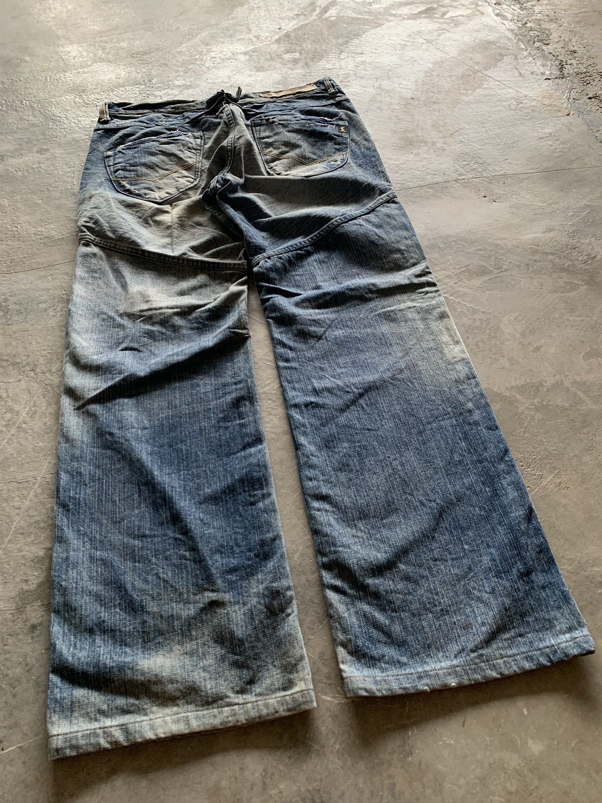 Japanese Brand vintage buckle back jeans sick washed distressed Size US 35 - 20 Thumbnail