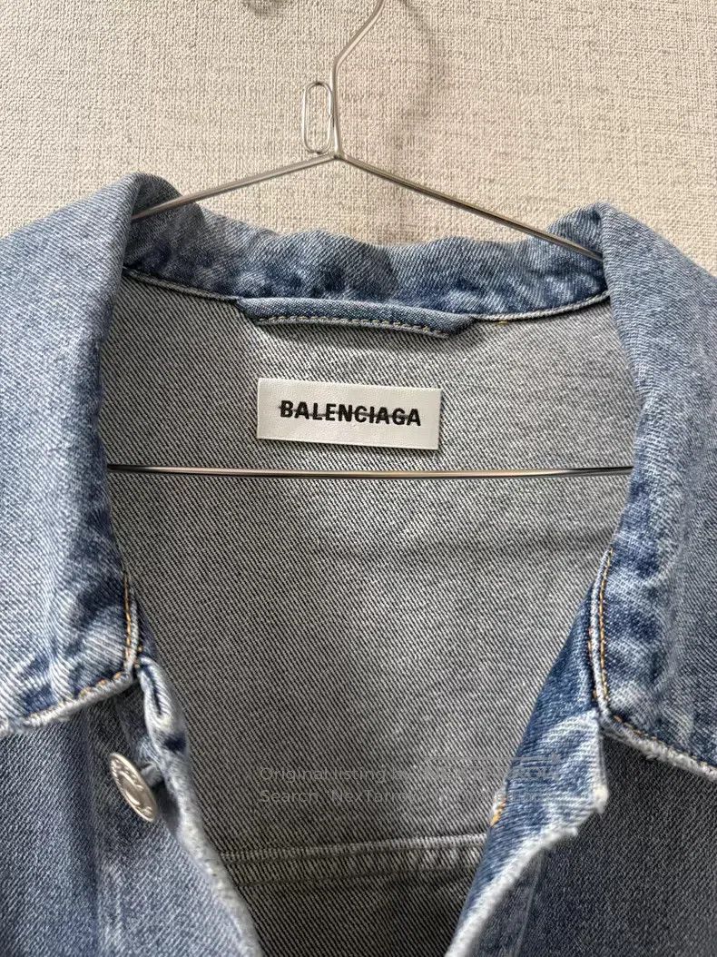 Balenciaga Balenciaga Water-Washed Back BeBe Crystal Denim Jacket Size XXS / US 00 / IT 34 - 2 Thumbnail