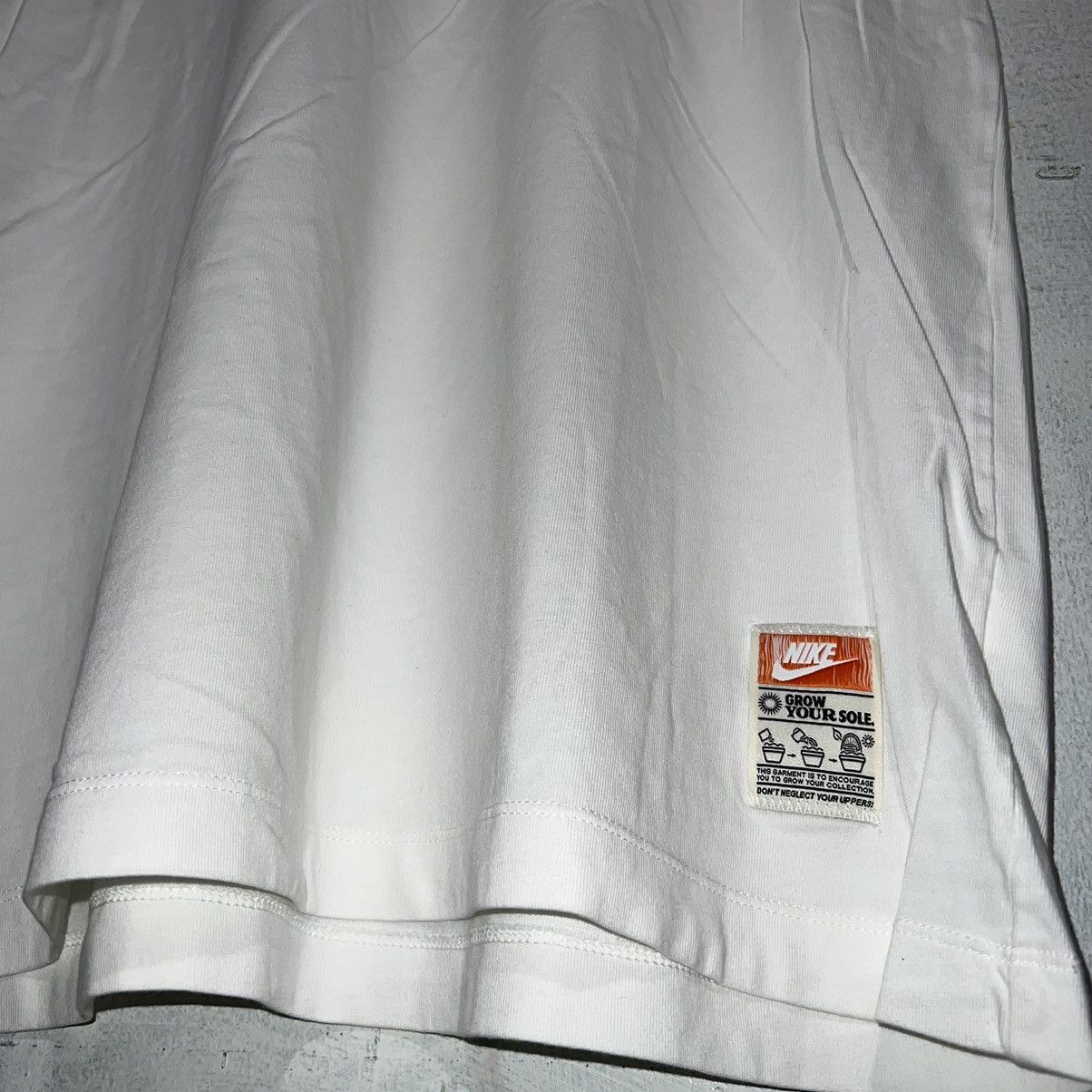 Nike Nike White Short Sleeve Tee Large Grow Sole Size US L / EU 52-54 / 3 - 4 Thumbnail