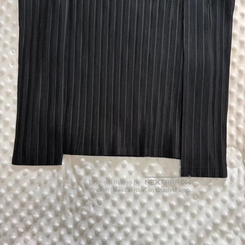 Issey Miyake Issey Miyake Black Ribbed Long Sleeve Top Size L / US 10 / IT 46 - 2 Thumbnail