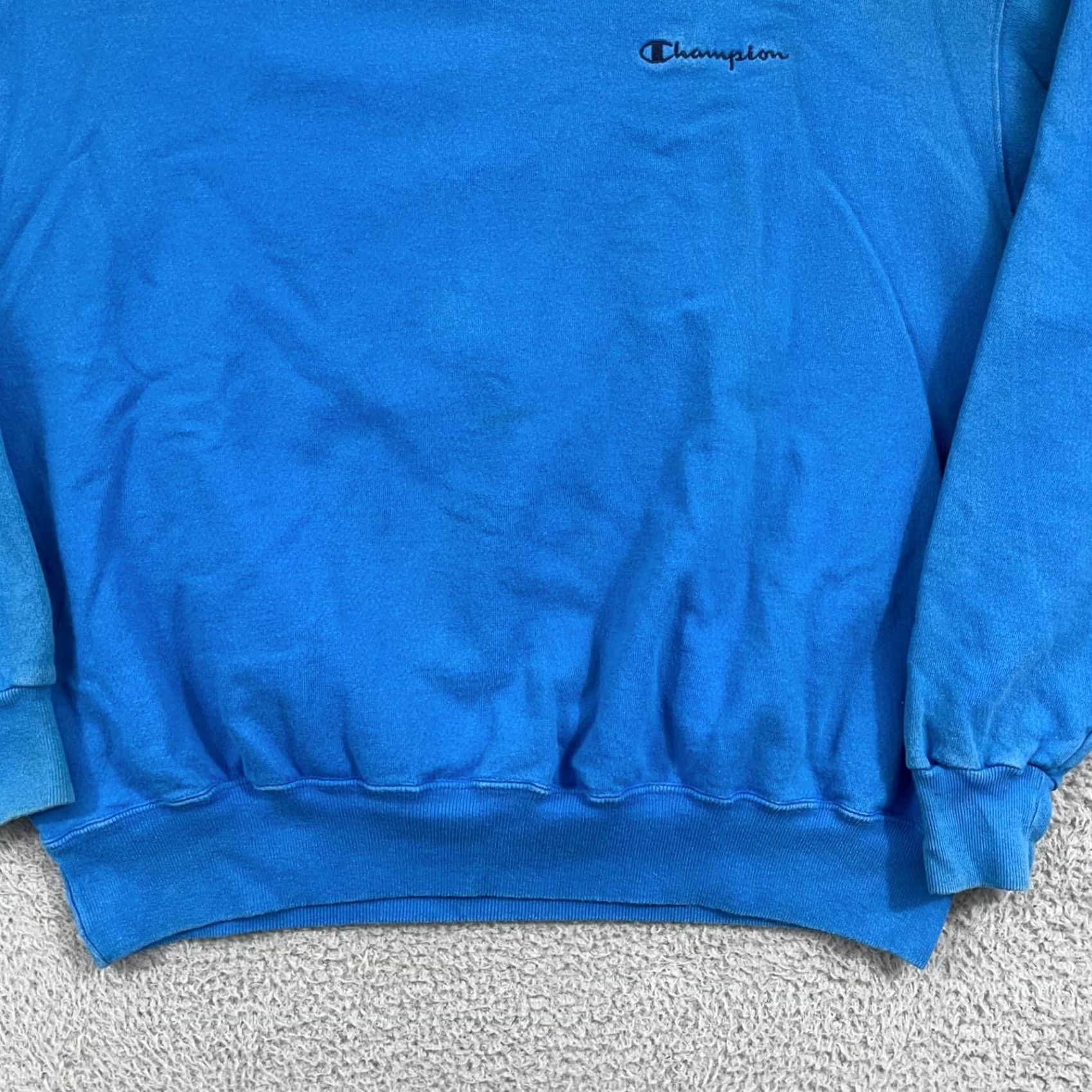 Champion VINTAGE Champion Sweatshirt 2XL Blue 90s Spell Out Logo Pullover Shirt Men Women Unisex Adults Graphic Print Knitted Cotton Blend Casual Sportswear Size US XXL / EU 58 / 5 - 2 Thumbnail