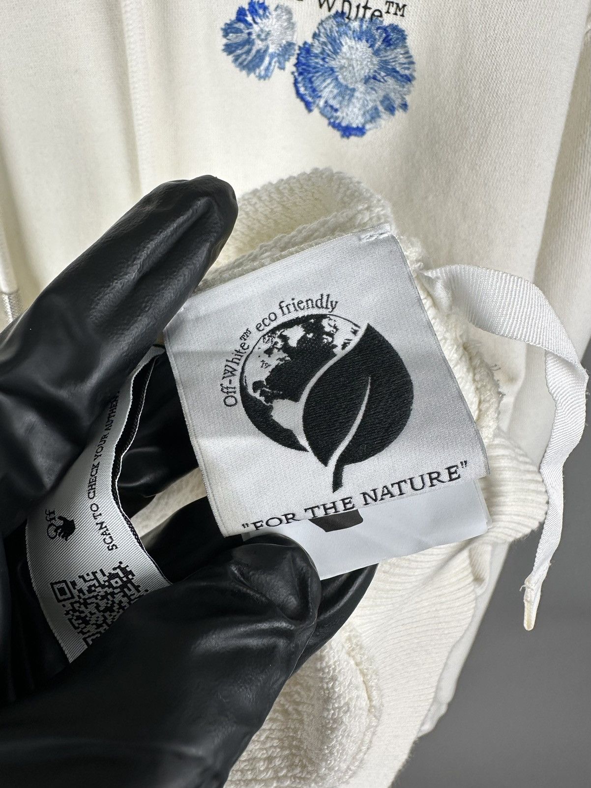 Off-White Off White - Floral Arrows Neutral Hoodie Embroidered Details Size US M / EU 48-50 / 2 - 14 Thumbnail