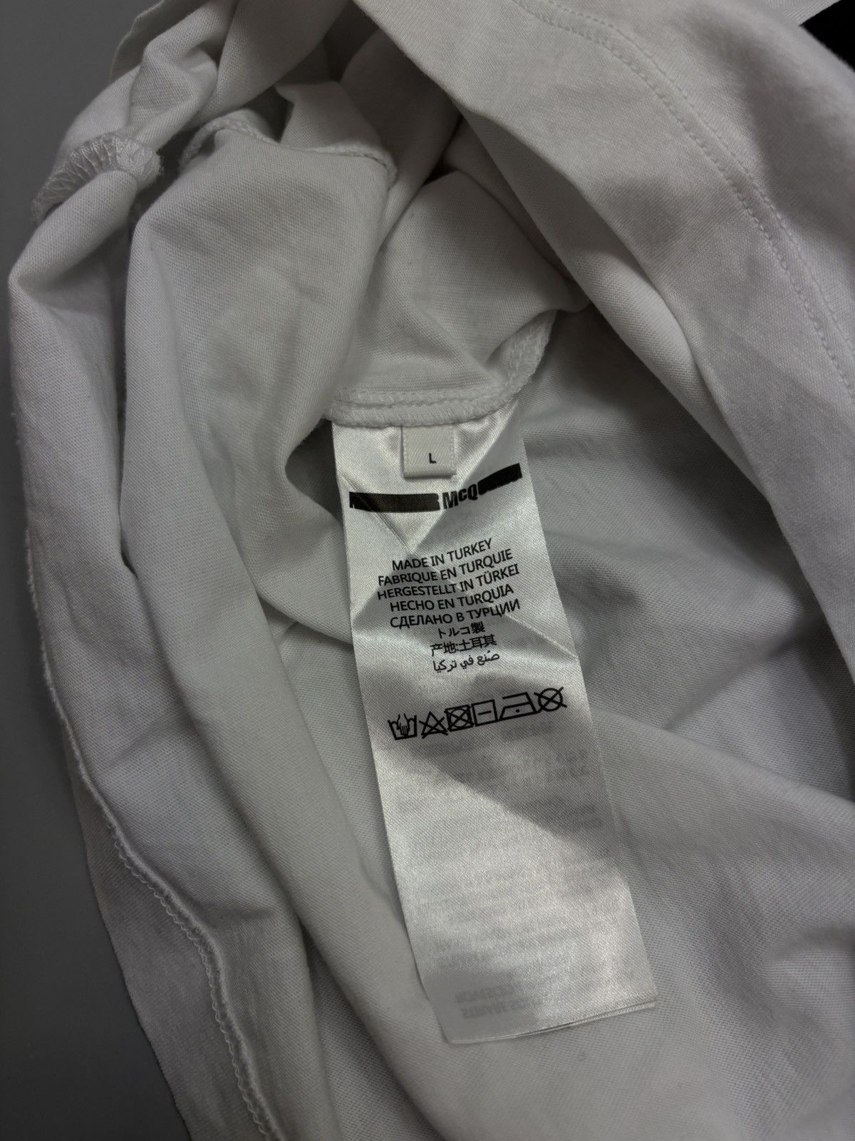 Alexander McQueen Alexander McQueen McQ Big logo streetwear t-shirt Size US L / EU 52-54 / 3 - 13 Thumbnail