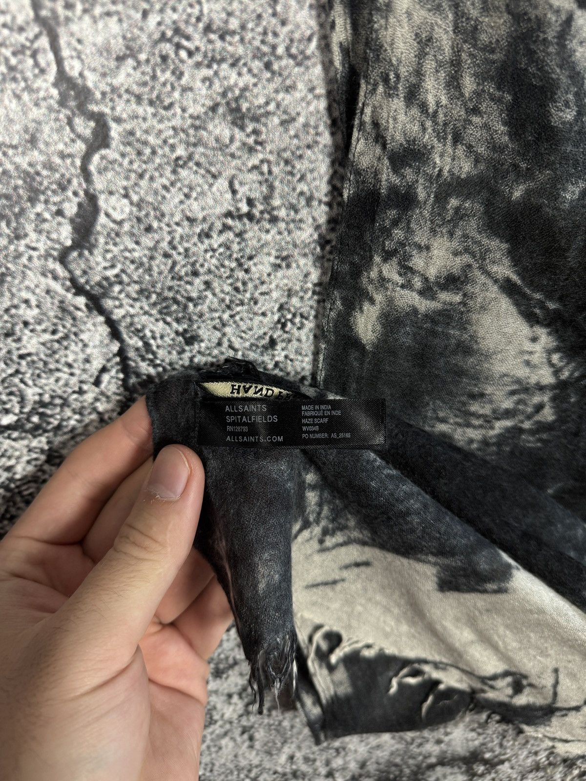 Allsaints Allsaints Spitalfields Oversized Scarf Abstract Print India Size ONE SIZE - 8 Thumbnail