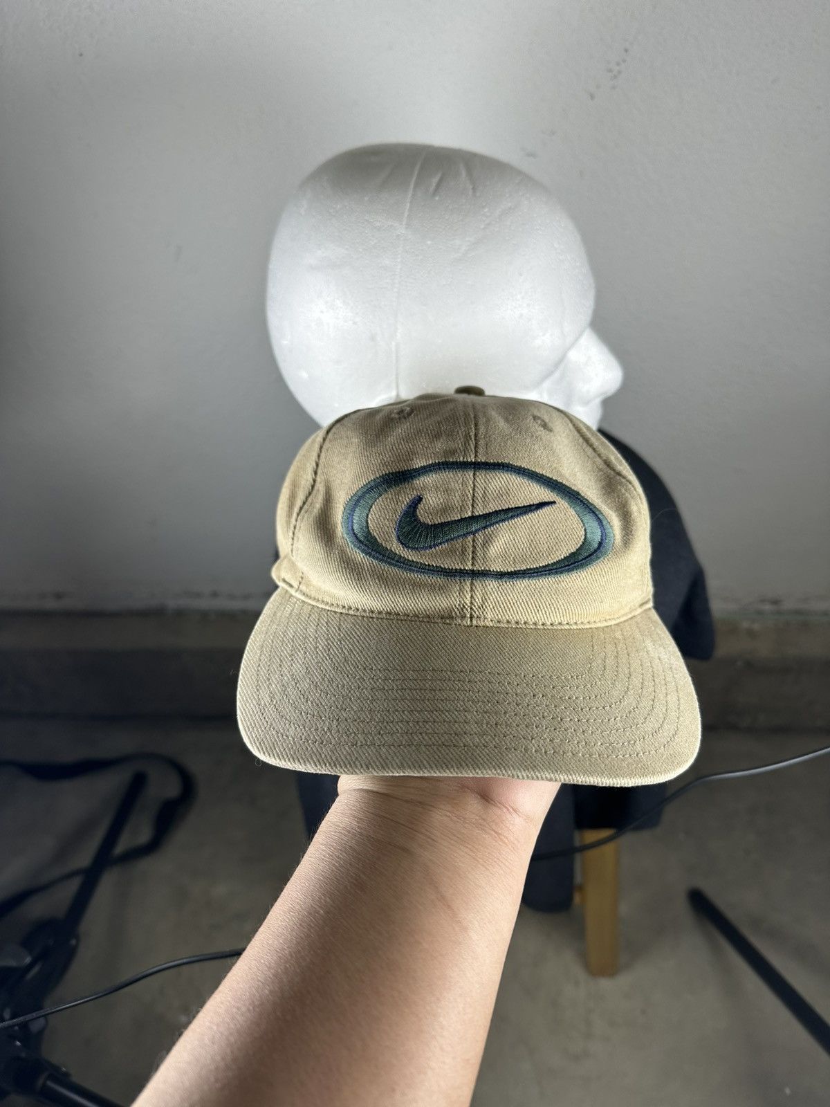 Nike 90s Nike embroidered brown hat Size ONE SIZE - 6 Thumbnail
