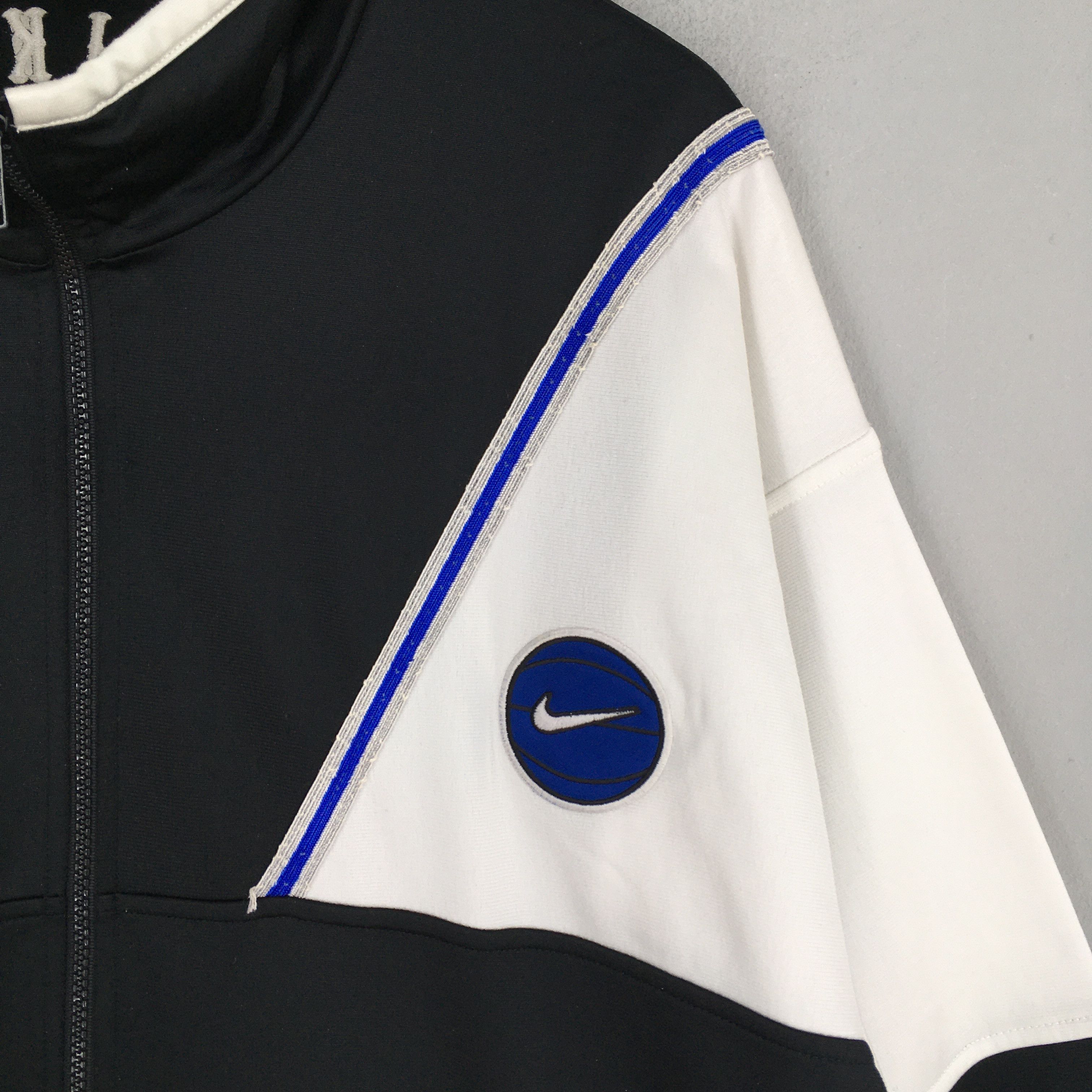 Nike Vintage 90's Nike Swoosh Training Black Jacket XLarge Size US XL / EU 56 / 4 - 6 Thumbnail