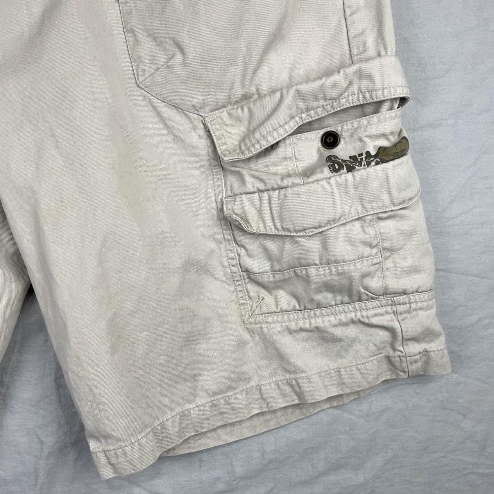 Vintage VINTAGE Split Cargo Shorts Mens 38 Khaki Multi Pocket Utility Skater Grunge Y2K Size US 38 / EU 54 - 7 Thumbnail