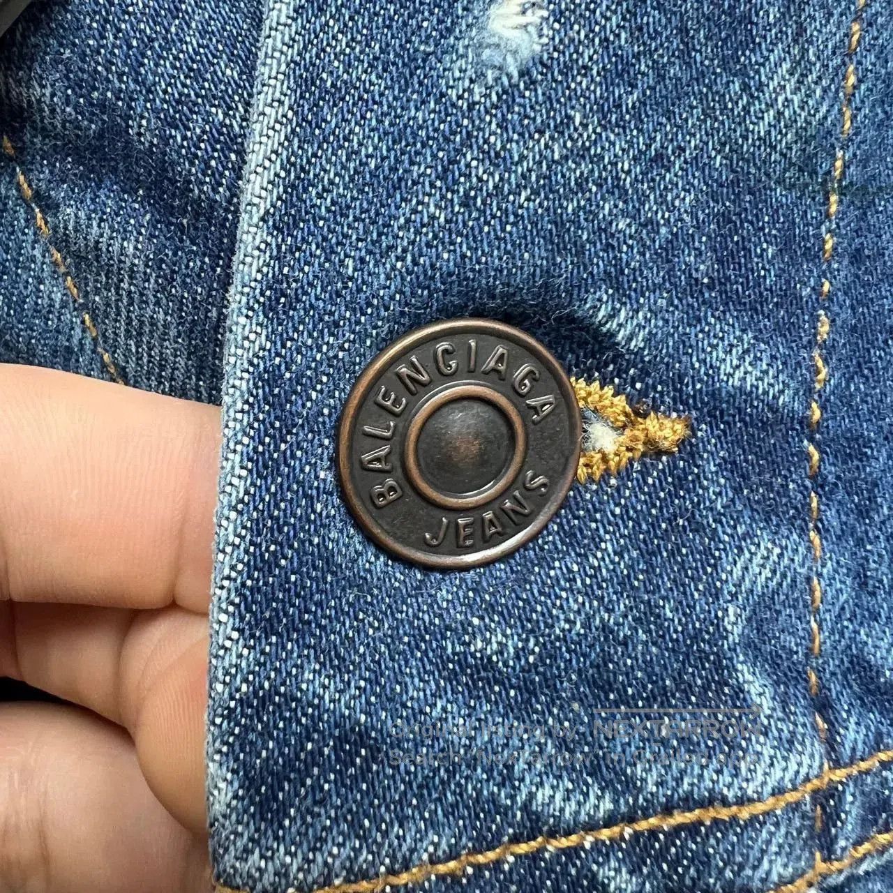 Balenciaga balenciaga hand-painted distressed denim jacket. Size US S / EU 44-46 / 1 - 6 Thumbnail