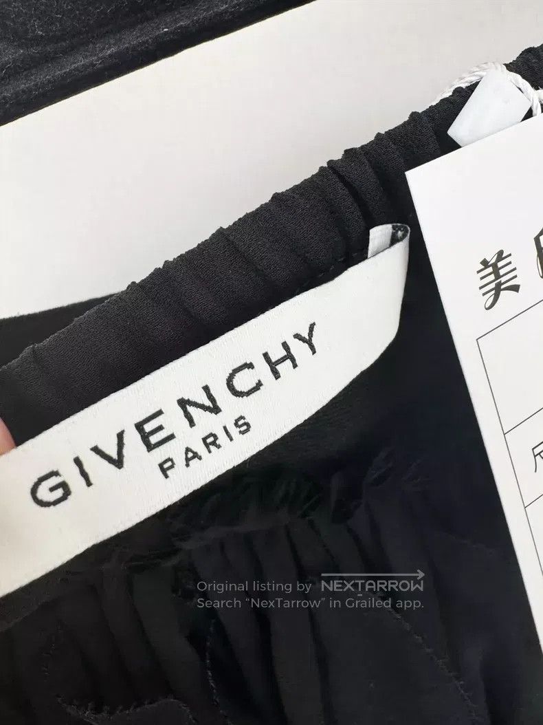 Givenchy Givenchy Size40 Skirt Size 40 Size 4XL / US 24-26 - 2 Thumbnail