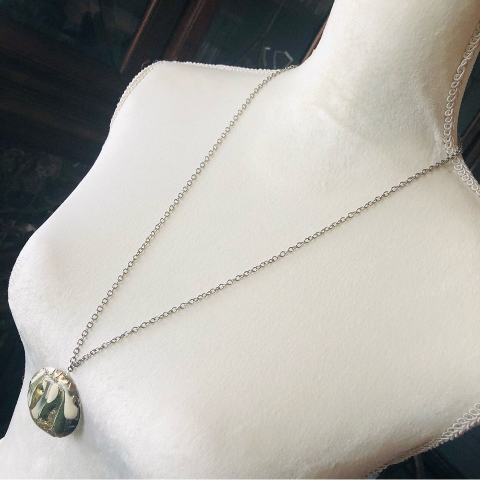 Vintage Paint sparkle medallion on chain necklace Size ONE SIZE - 5 Thumbnail