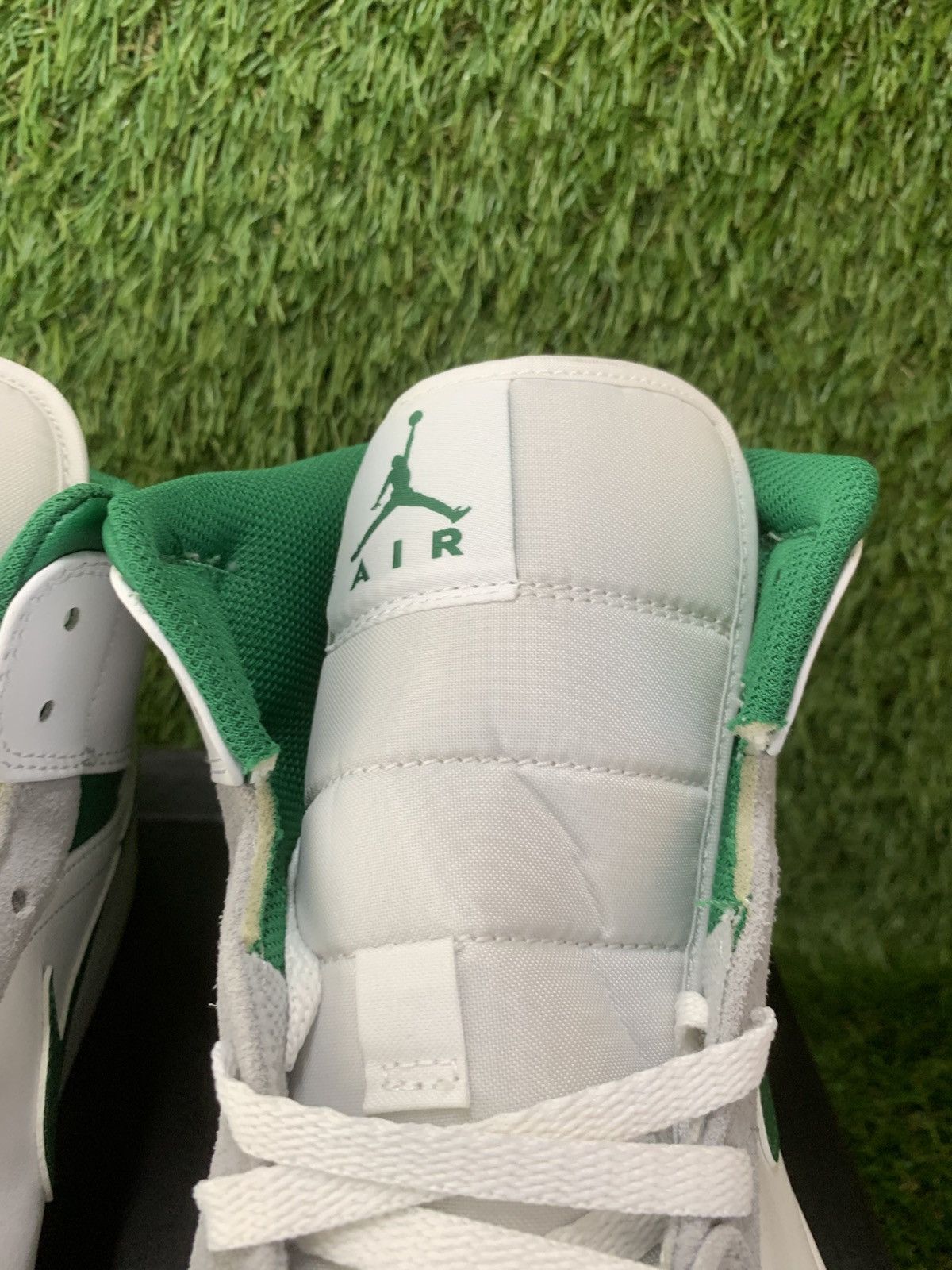 Jordan Brand Jordan 1 Mid SE White Pine Green Smoke Grey Size US 14 / EU 47 - 9 Thumbnail