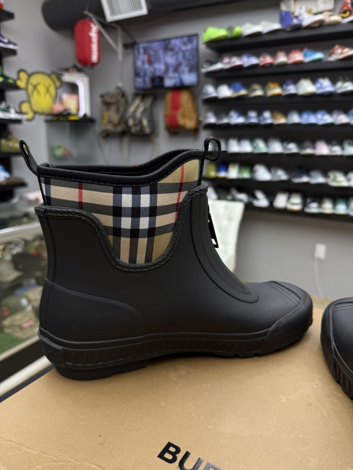 Burberry Burberry Flinton Check Rain Boots Booties Size 39 / 9 US Size US 9 / IT 39 - 16 Thumbnail